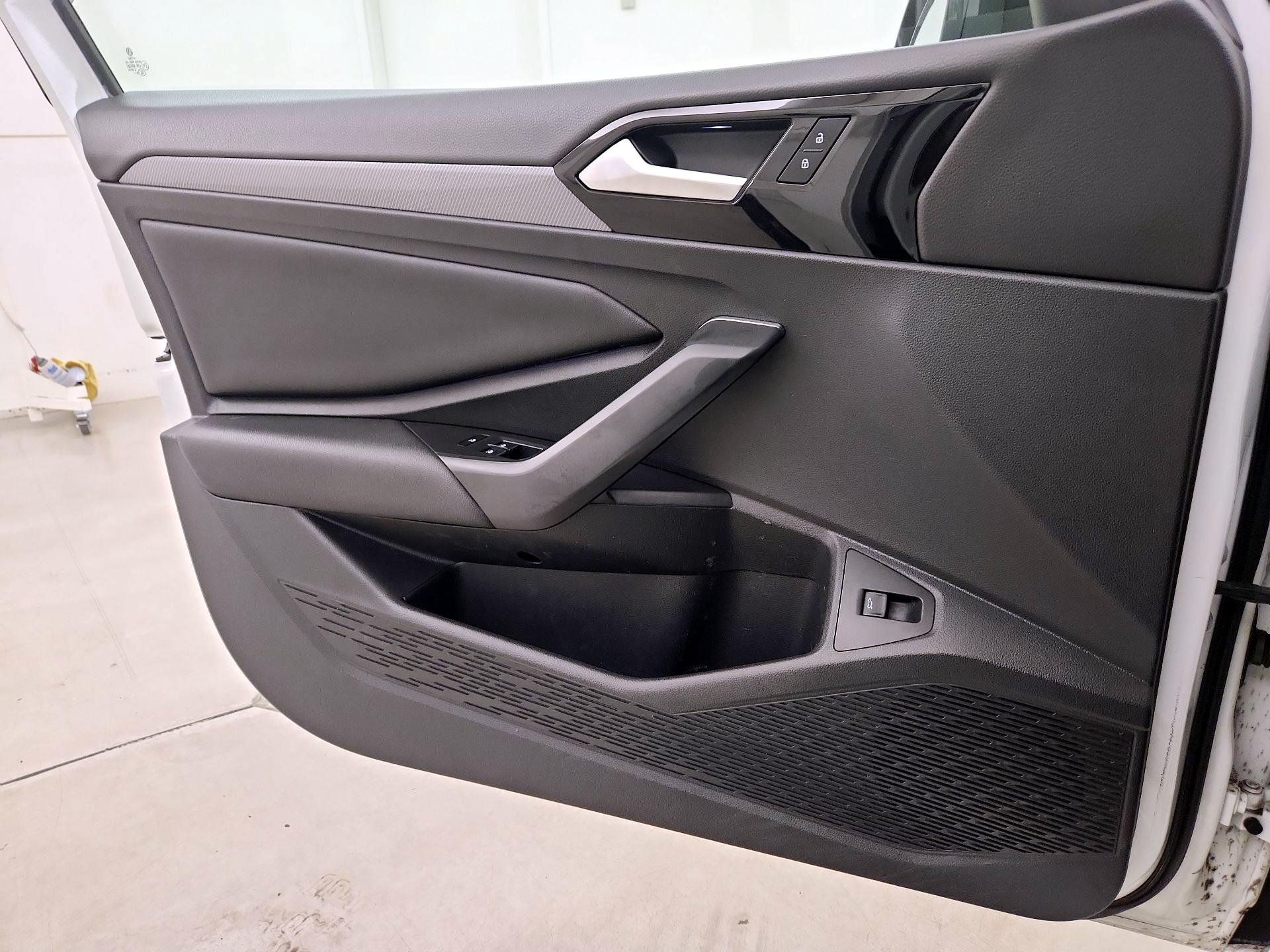 Thumbnail: 2021 Volkswagen Jetta - 12