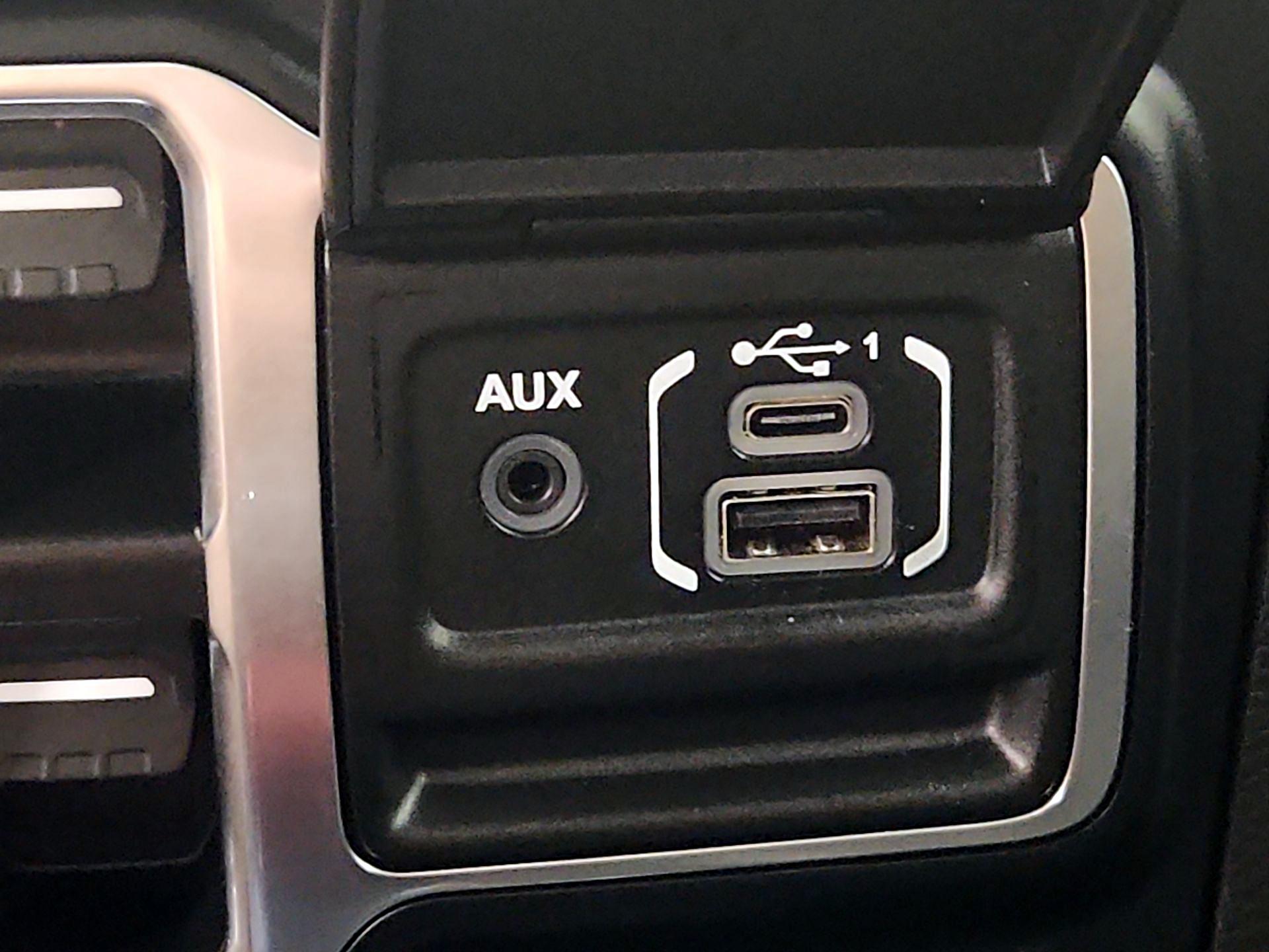 Thumbnail: 2022 Jeep Gladiator - 19