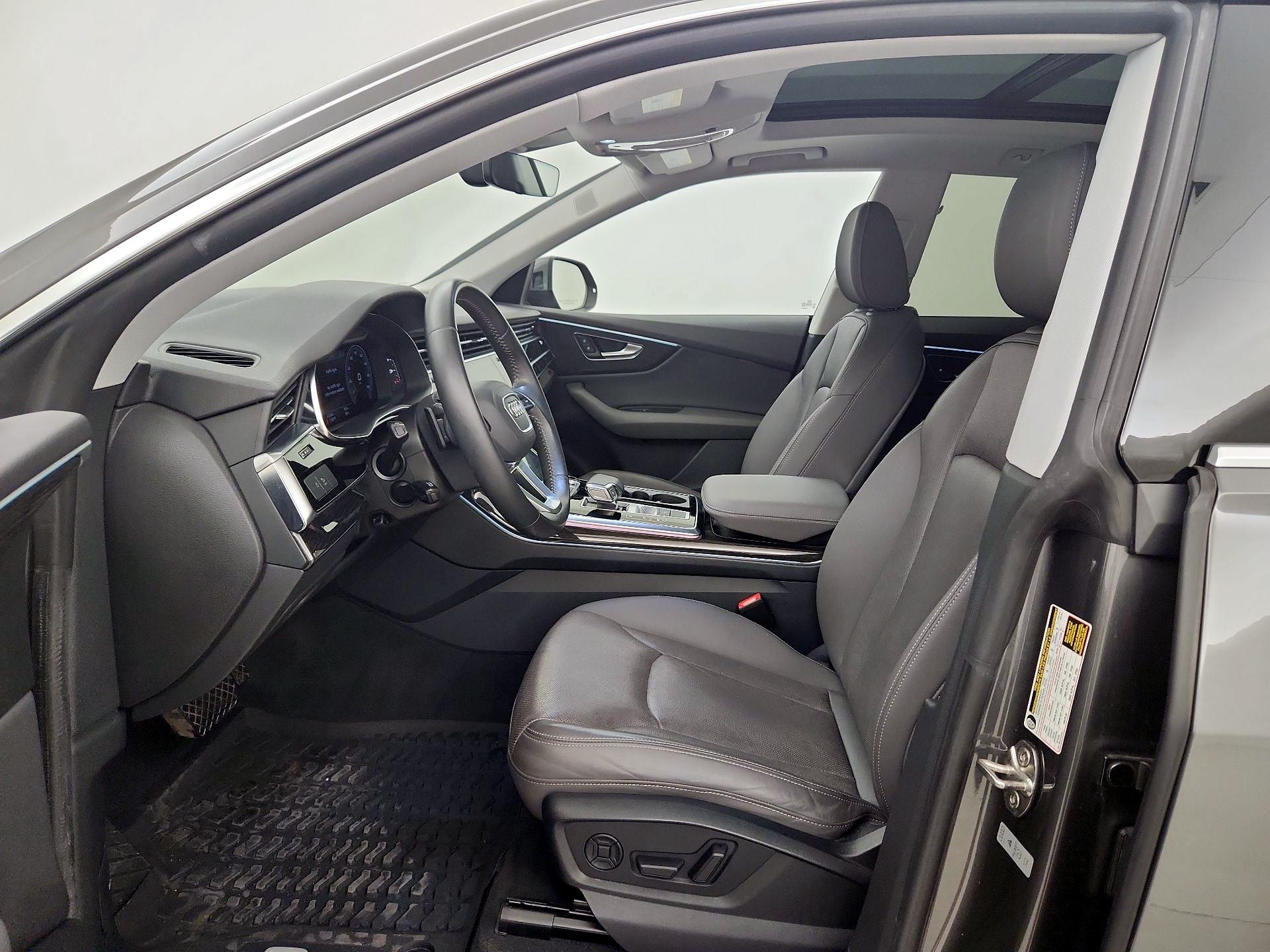 Thumbnail: 2020 Audi Q8 - 11