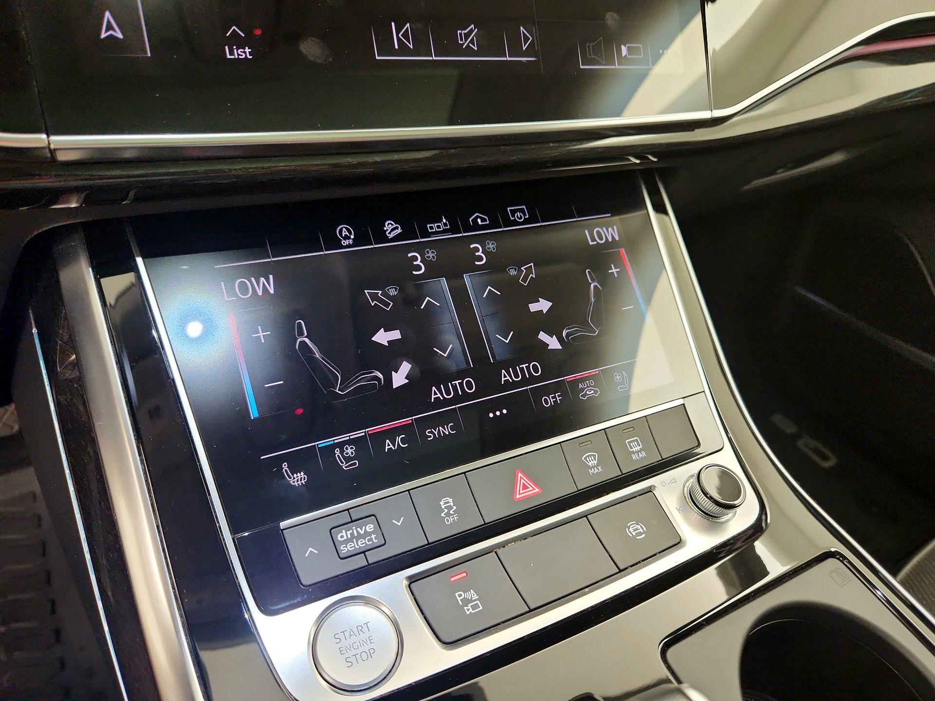 Thumbnail: 2020 Audi Q8 - 17
