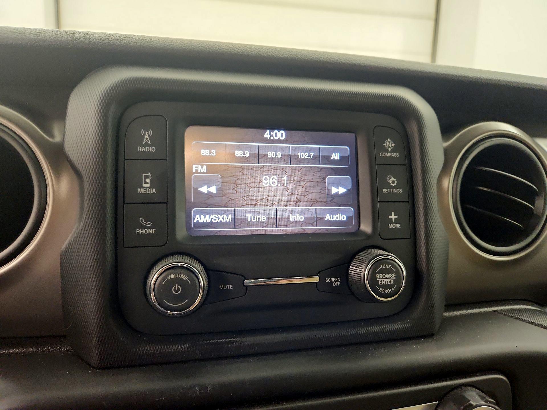 Thumbnail: 2020 Jeep Gladiator - 15