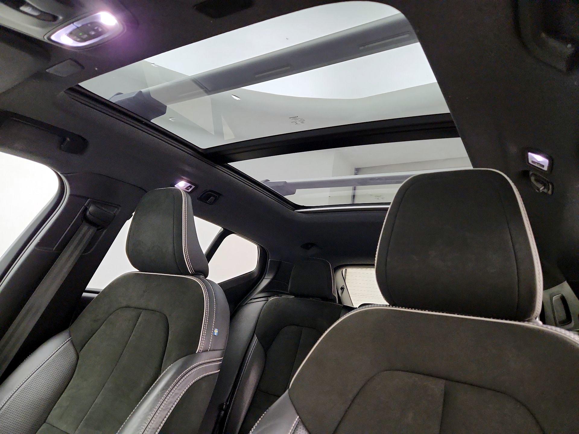 Thumbnail: 2020 Volvo XC40 - 19
