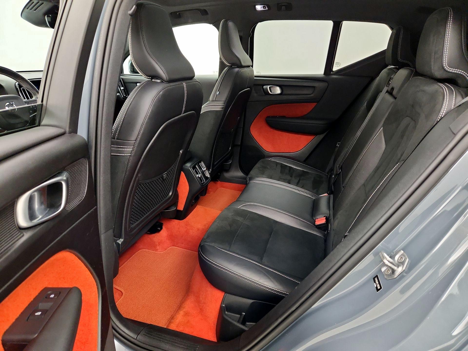 Thumbnail: 2020 Volvo XC40 - 20