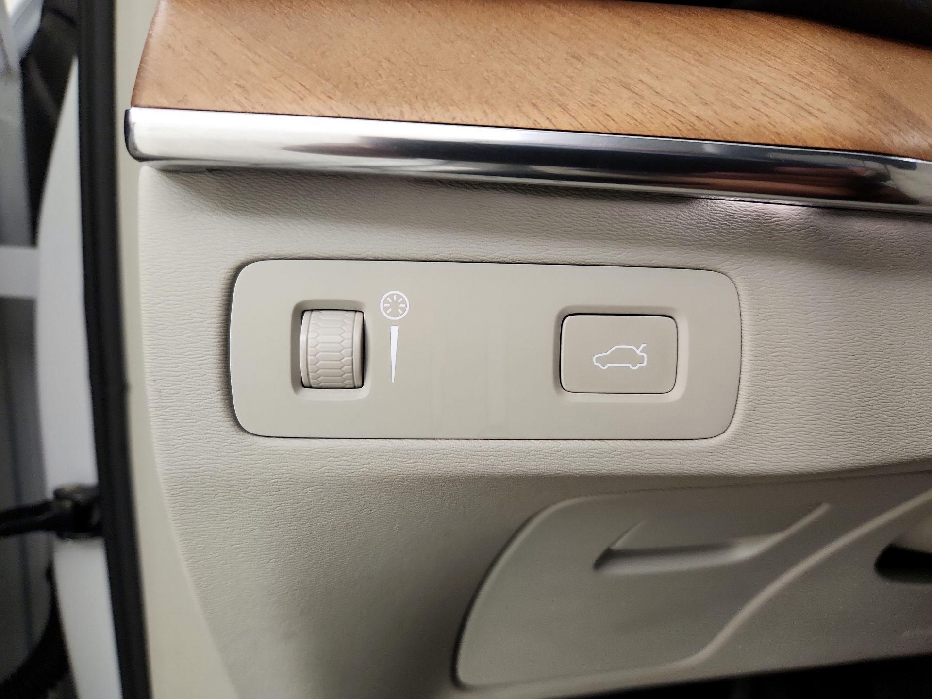 Thumbnail: 2021 Volvo XC90 - 13