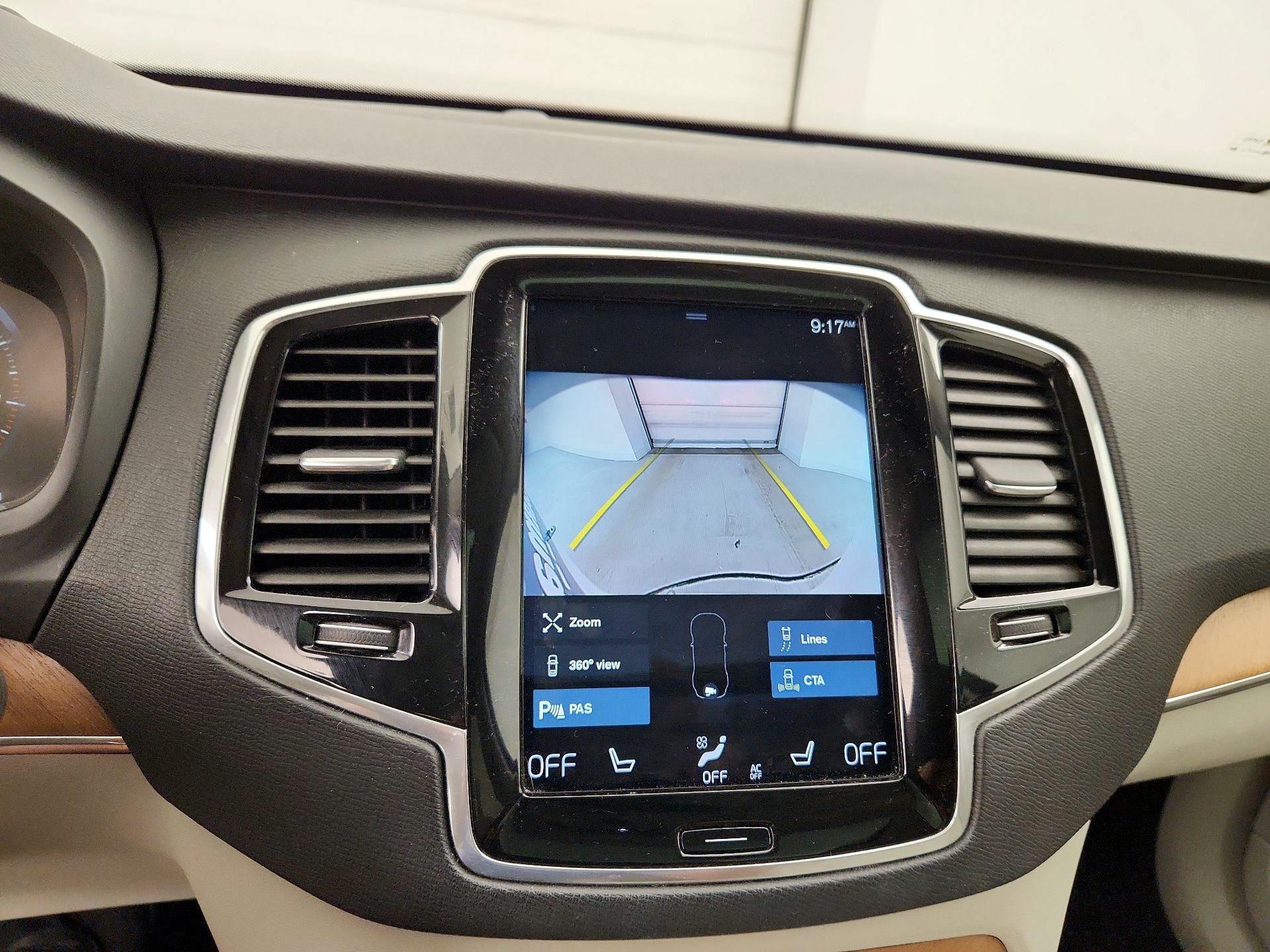 Thumbnail: 2021 Volvo XC90 - 14