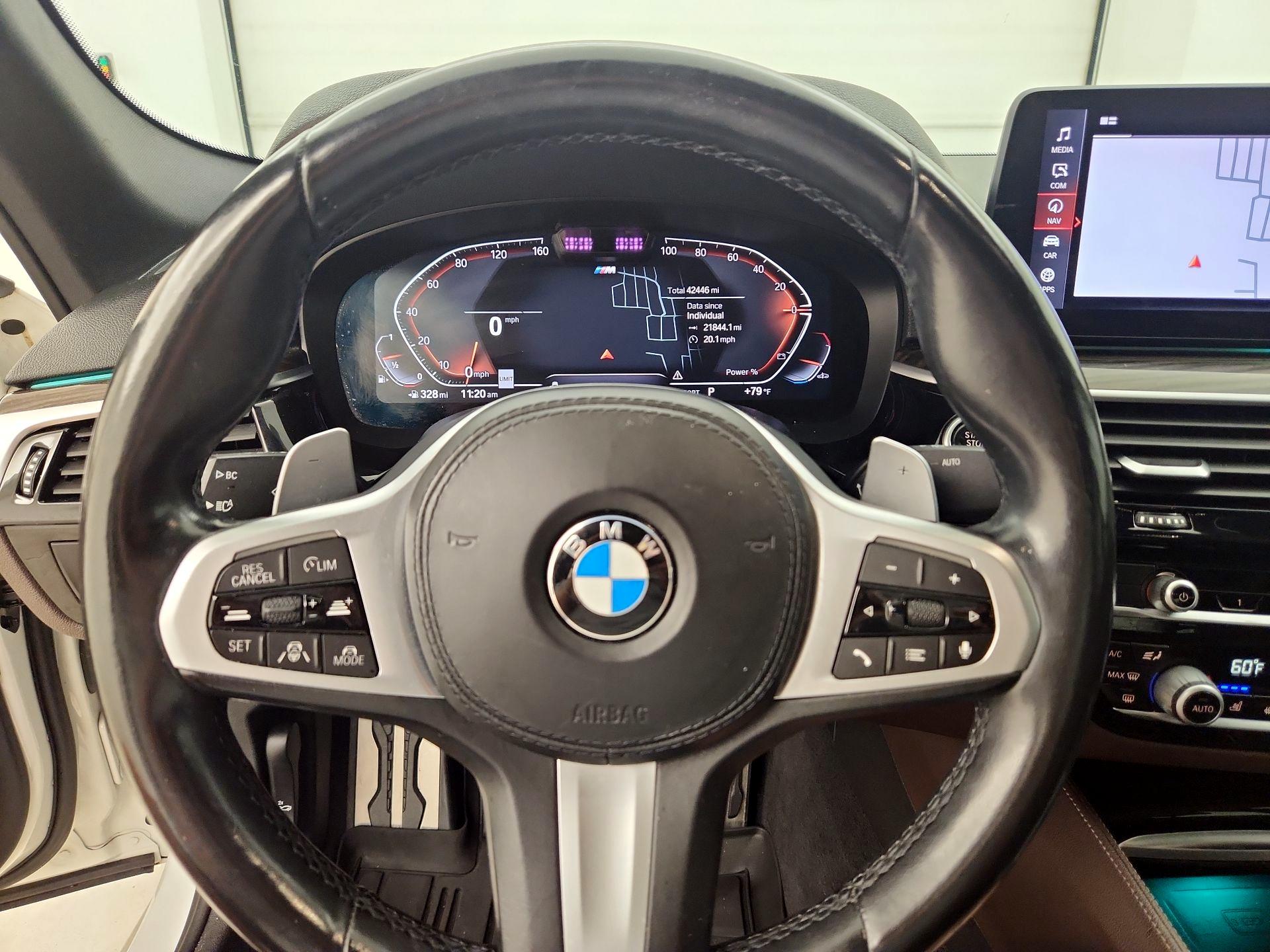 Thumbnail: 2021 BMW 5 Series - 10