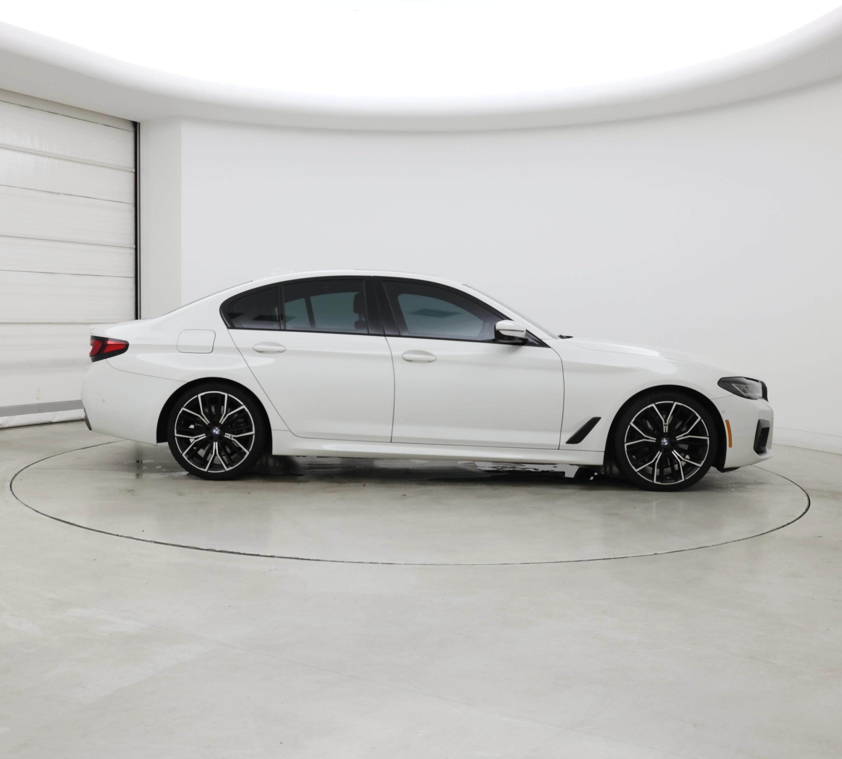 Thumbnail: 2021 BMW 5 Series - 7