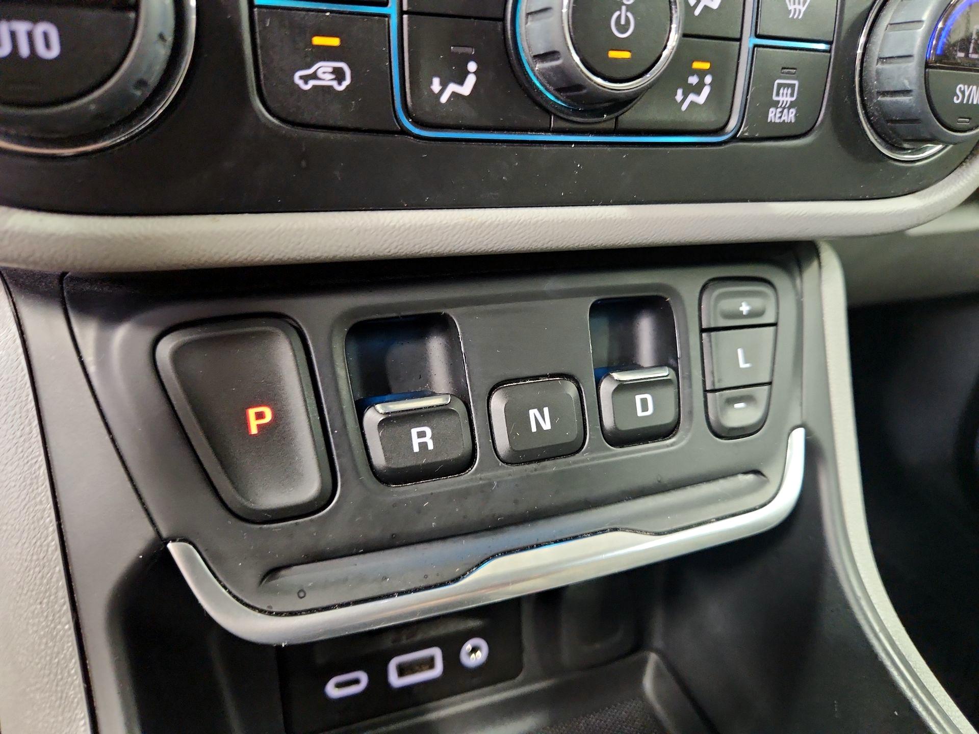 Thumbnail: 2020 GMC Terrain - 17