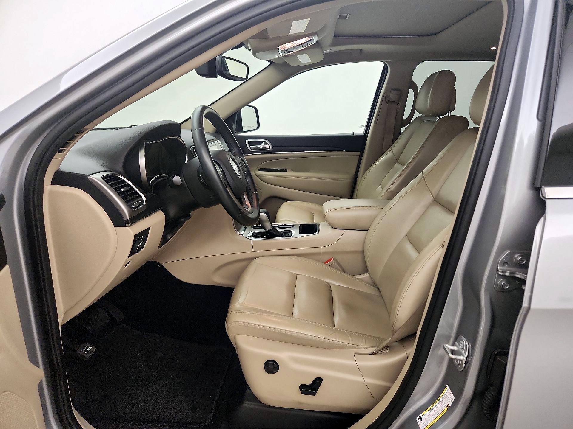 Thumbnail: 2019 Jeep Grand Cherokee - 11