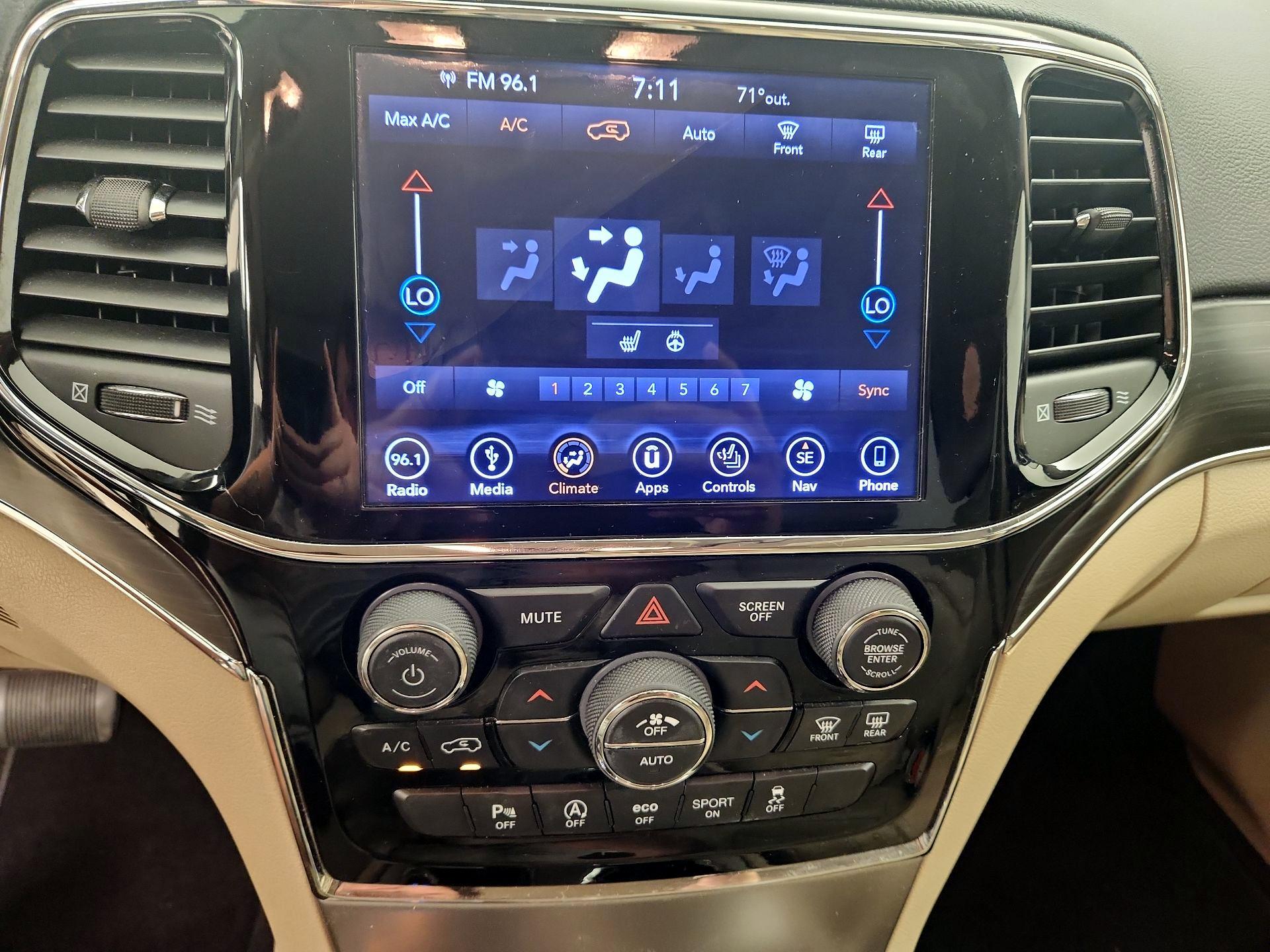 Thumbnail: 2019 Jeep Grand Cherokee - 17