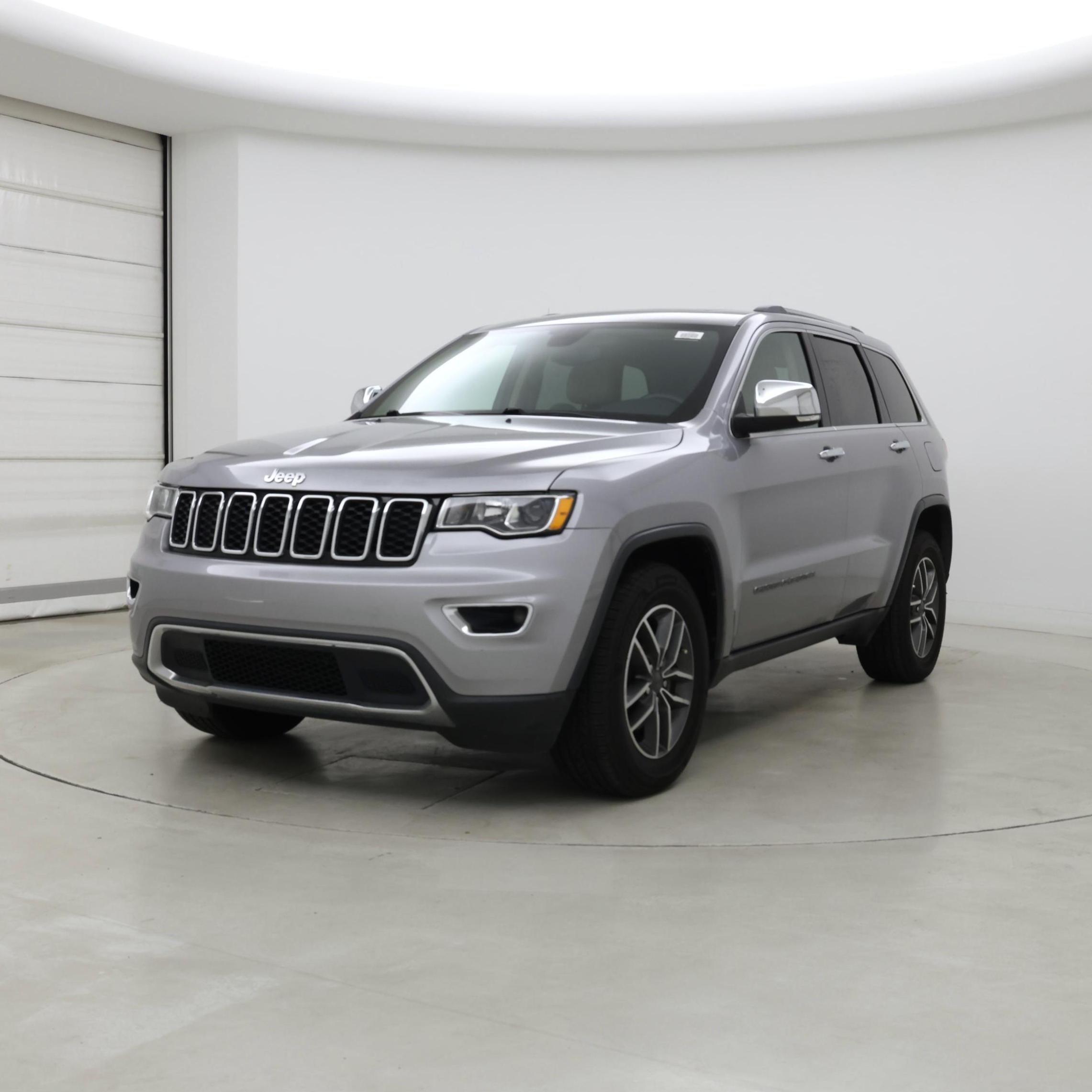 Thumbnail: 2019 Jeep Grand Cherokee - 4