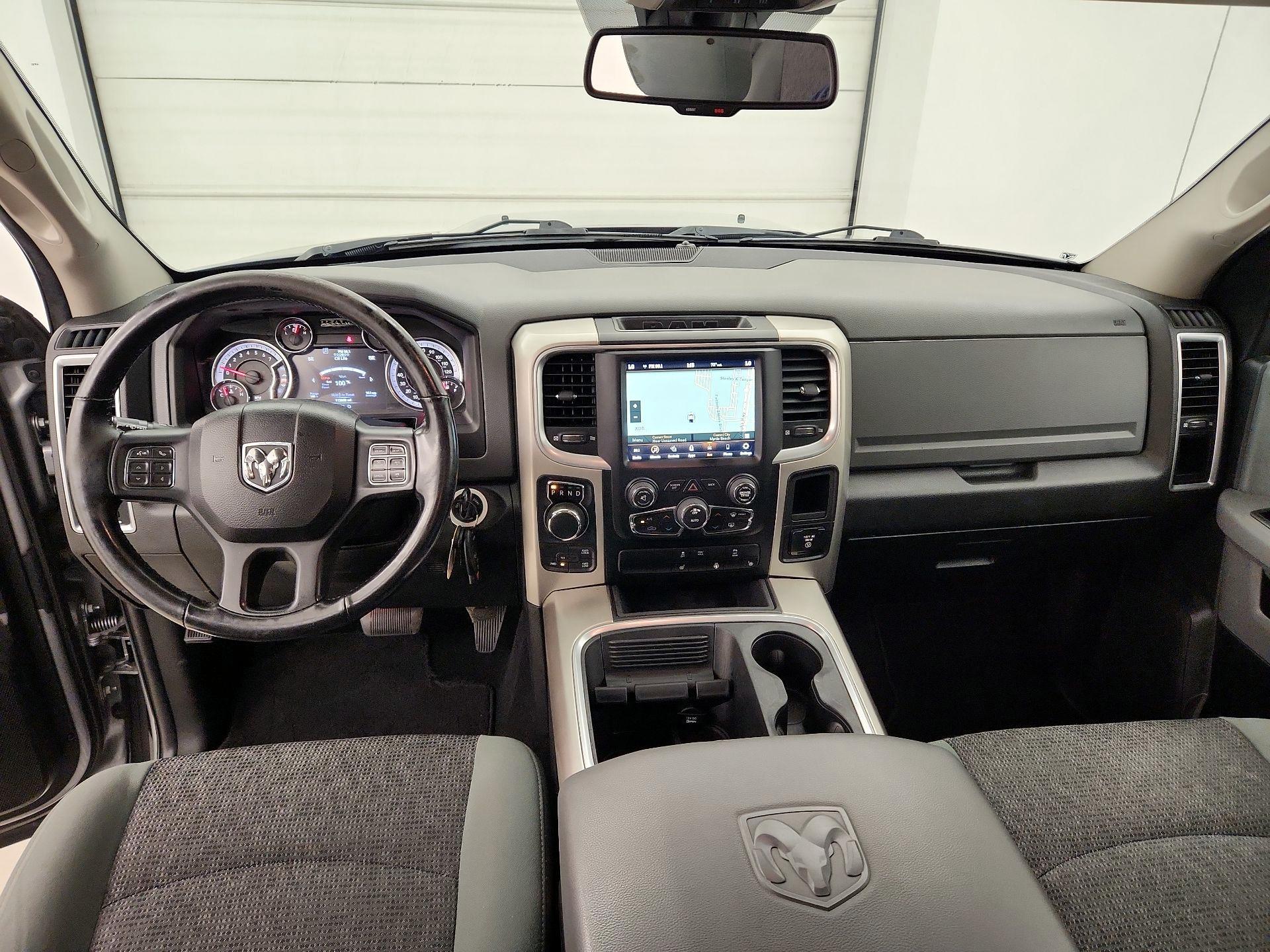 Thumbnail: 2020 RAM 1500 Classic - 9