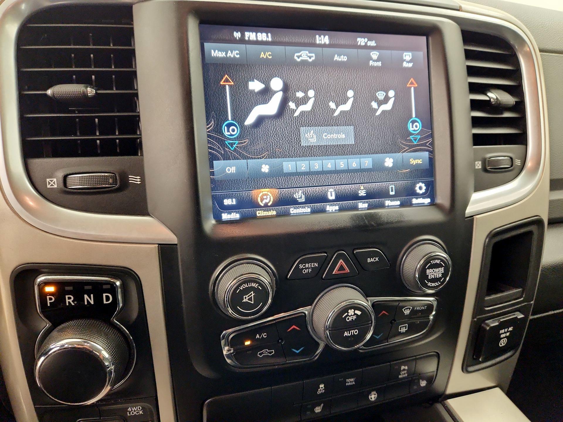 Thumbnail: 2020 RAM 1500 Classic - 17