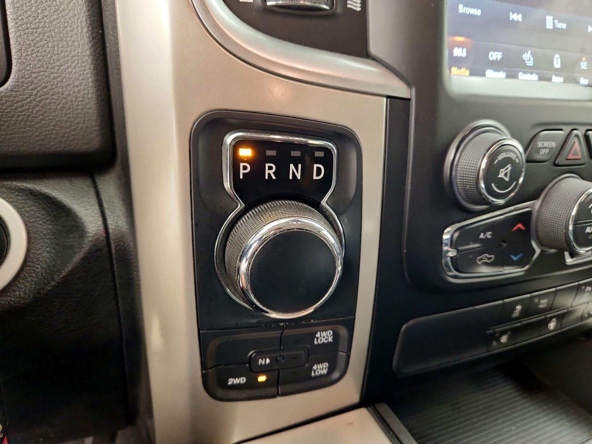 Thumbnail: 2020 RAM 1500 Classic - 18