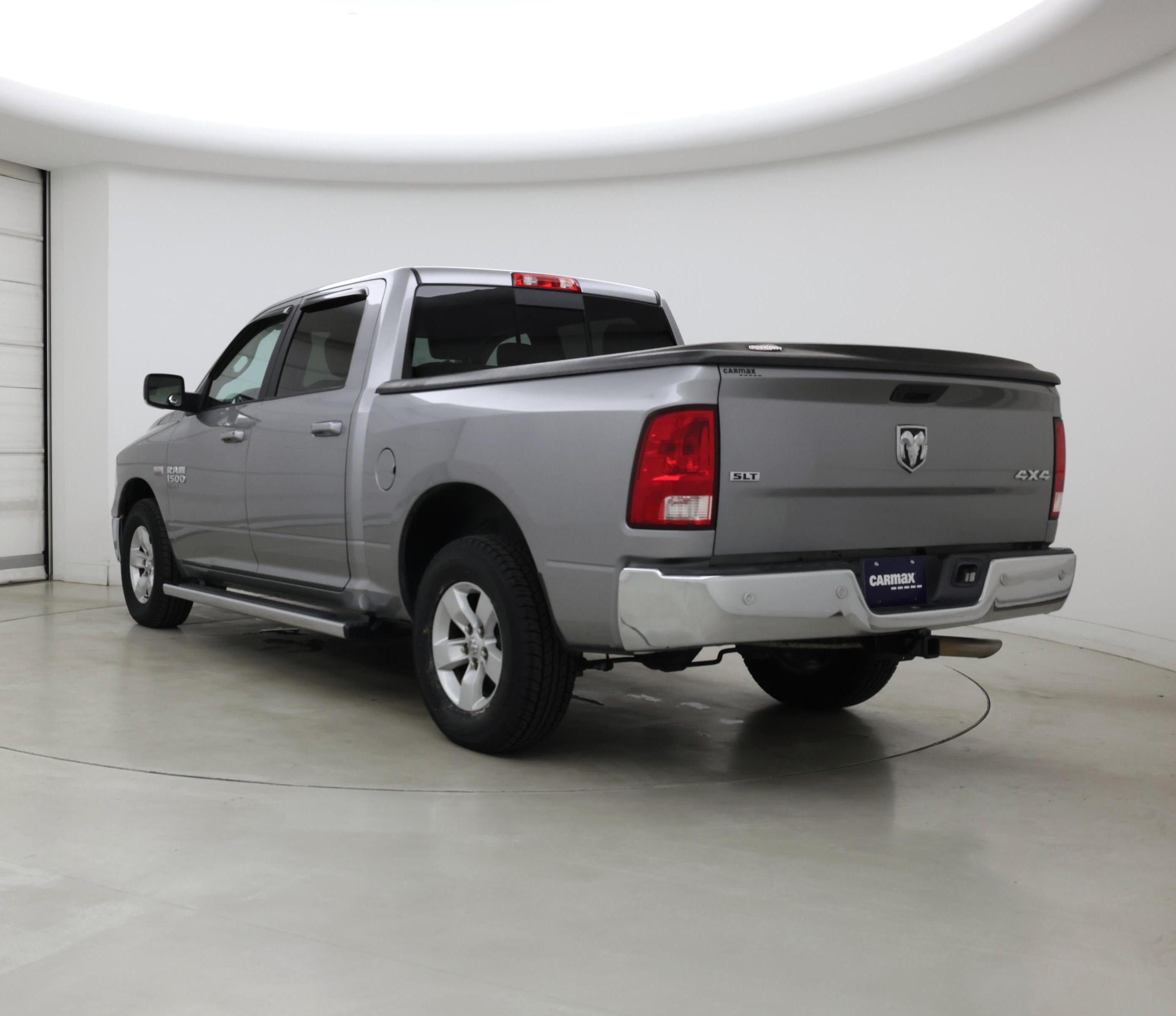 Thumbnail: 2020 RAM 1500 Classic - 2