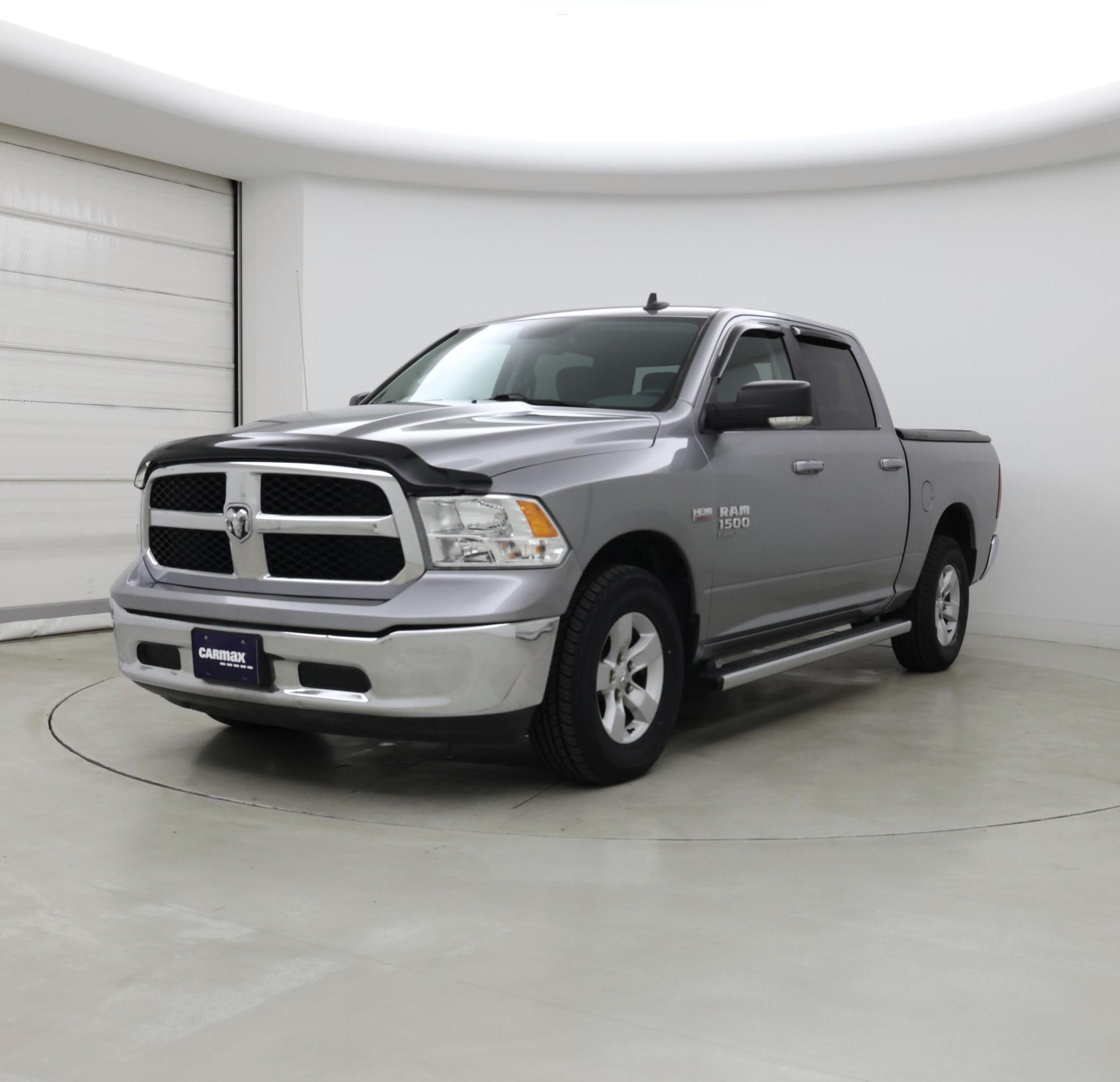 Thumbnail: 2020 RAM 1500 Classic - 4