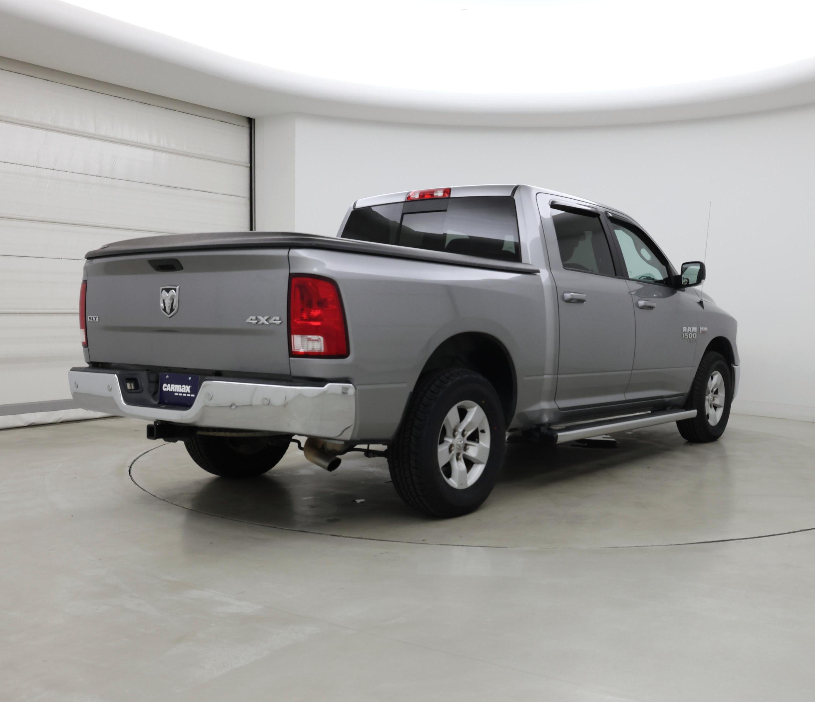 Thumbnail: 2020 RAM 1500 Classic - 8
