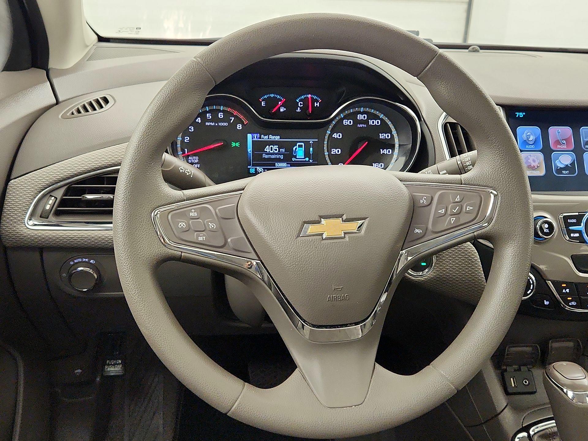 Thumbnail: 2017 Chevrolet Cruze - 10