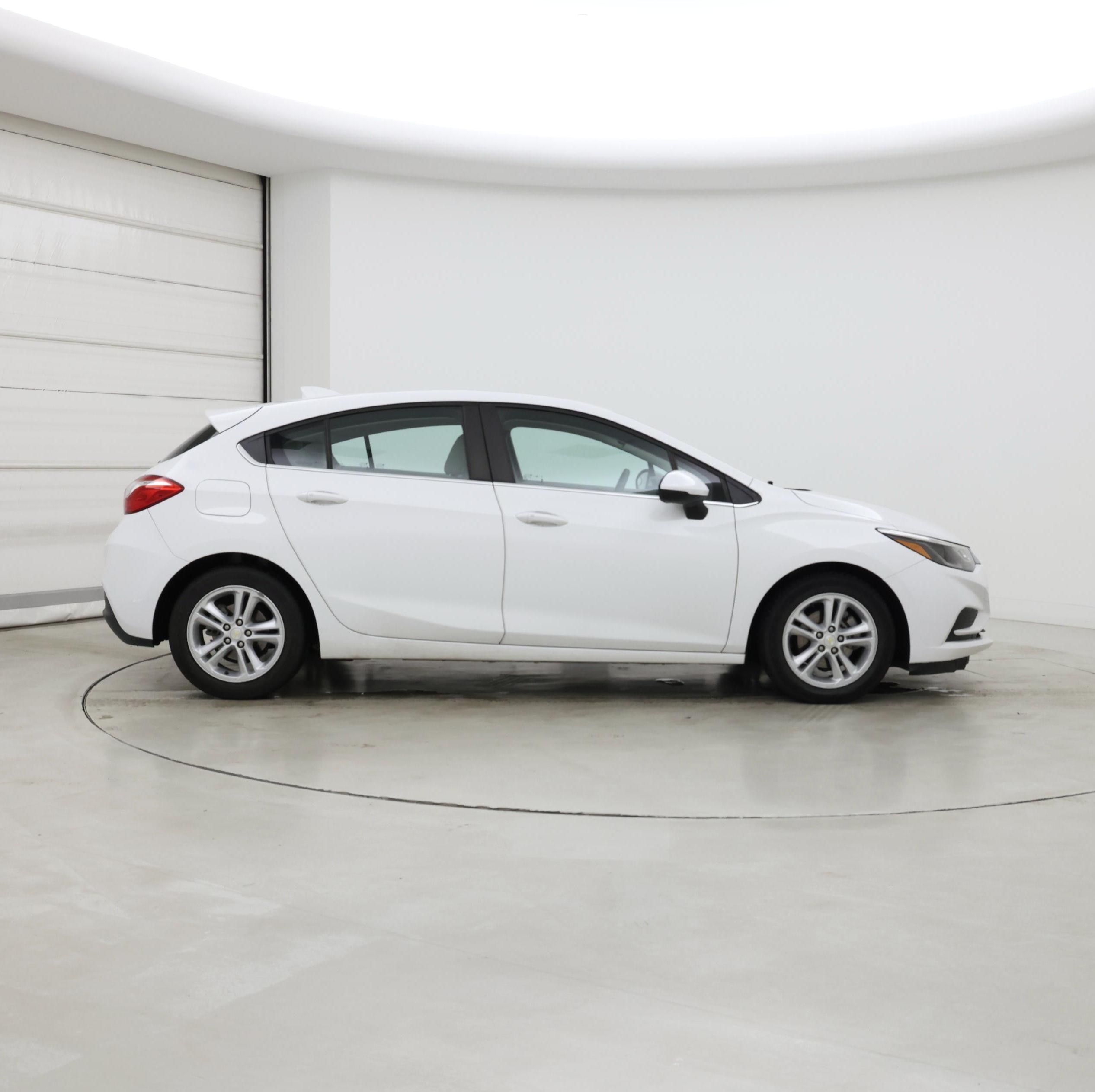 Thumbnail: 2017 Chevrolet Cruze - 7