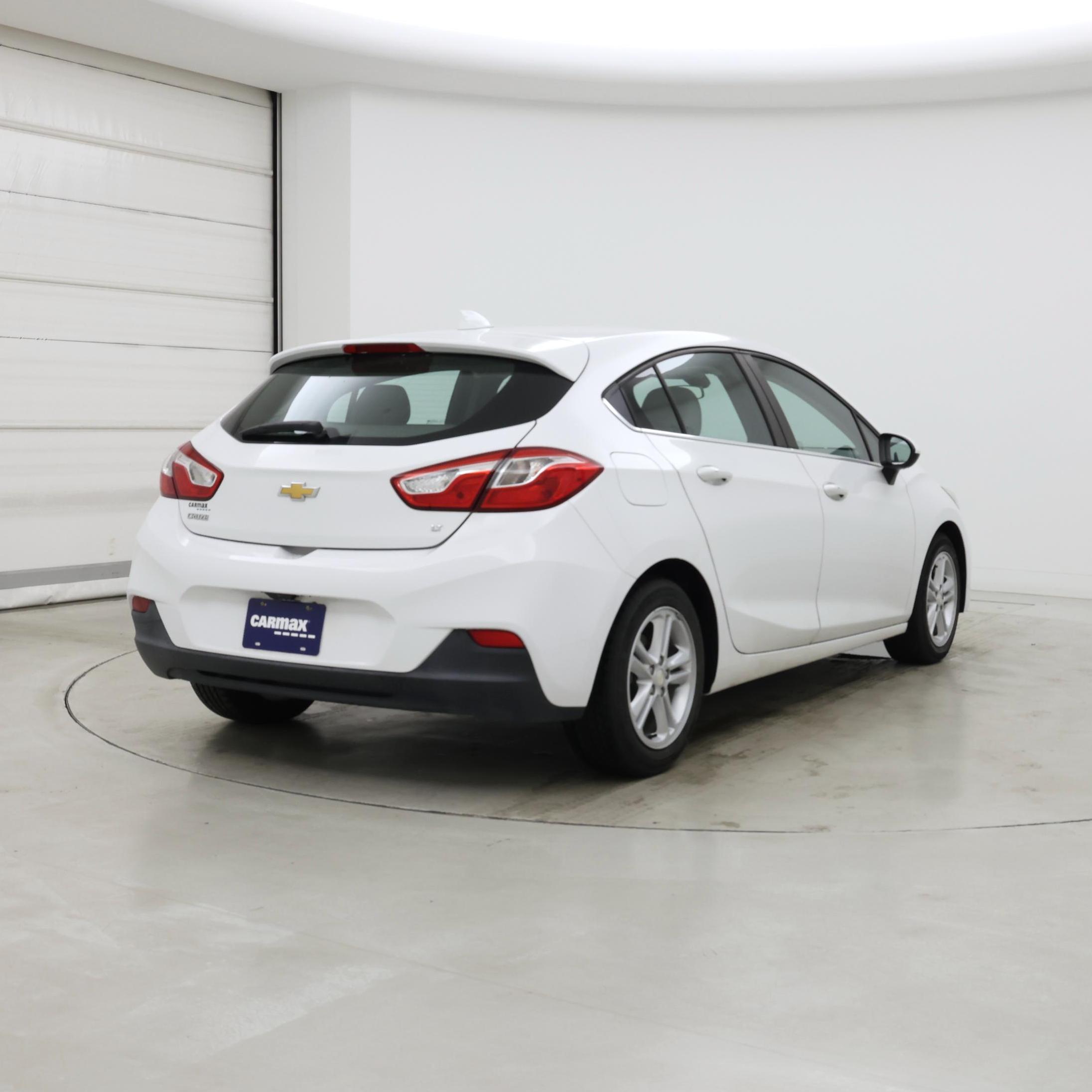 Thumbnail: 2017 Chevrolet Cruze - 8