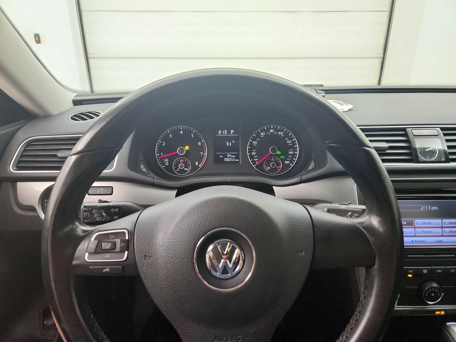 Thumbnail: 2015 Volkswagen Passat - 10