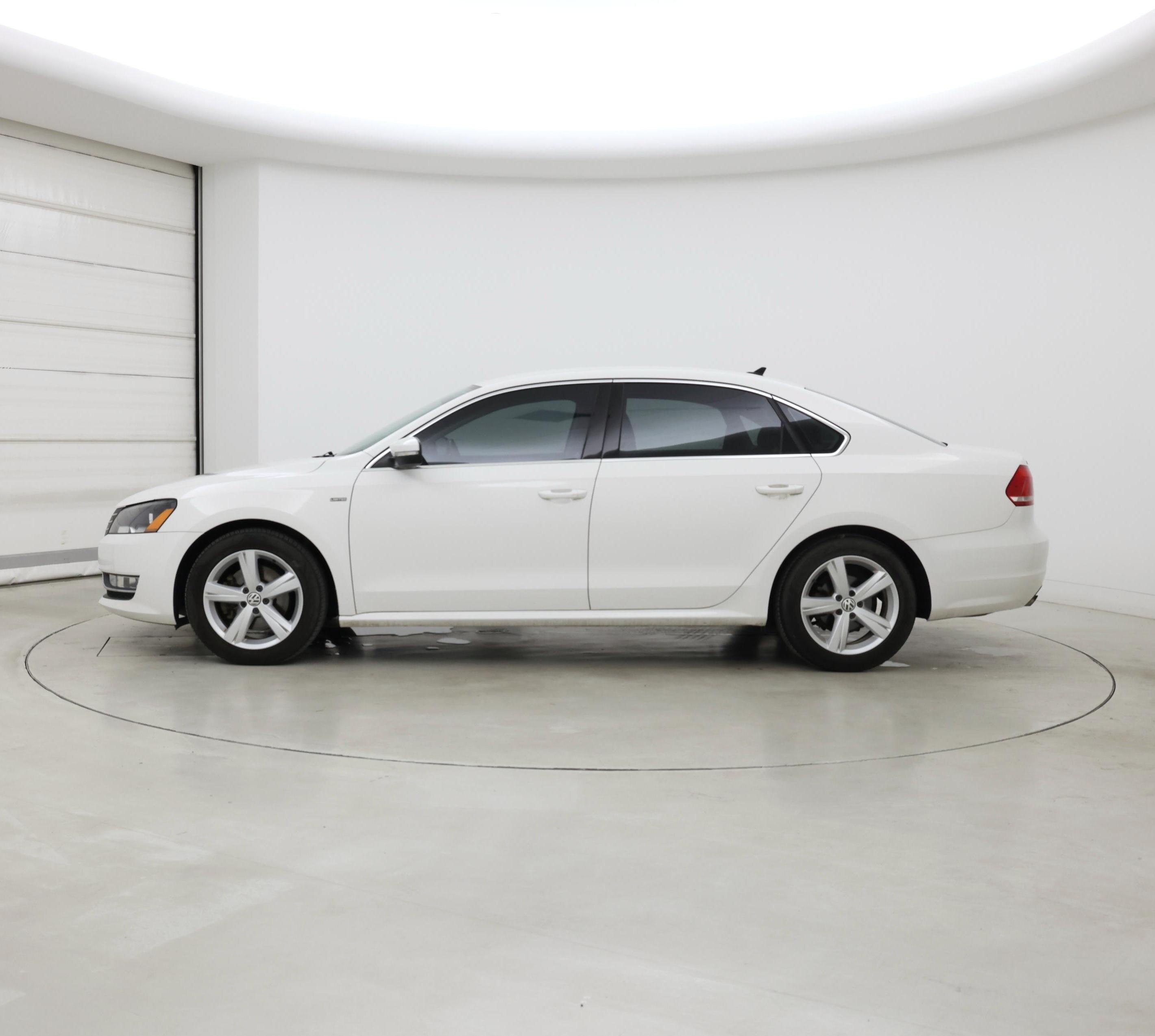Thumbnail: 2015 Volkswagen Passat - 3