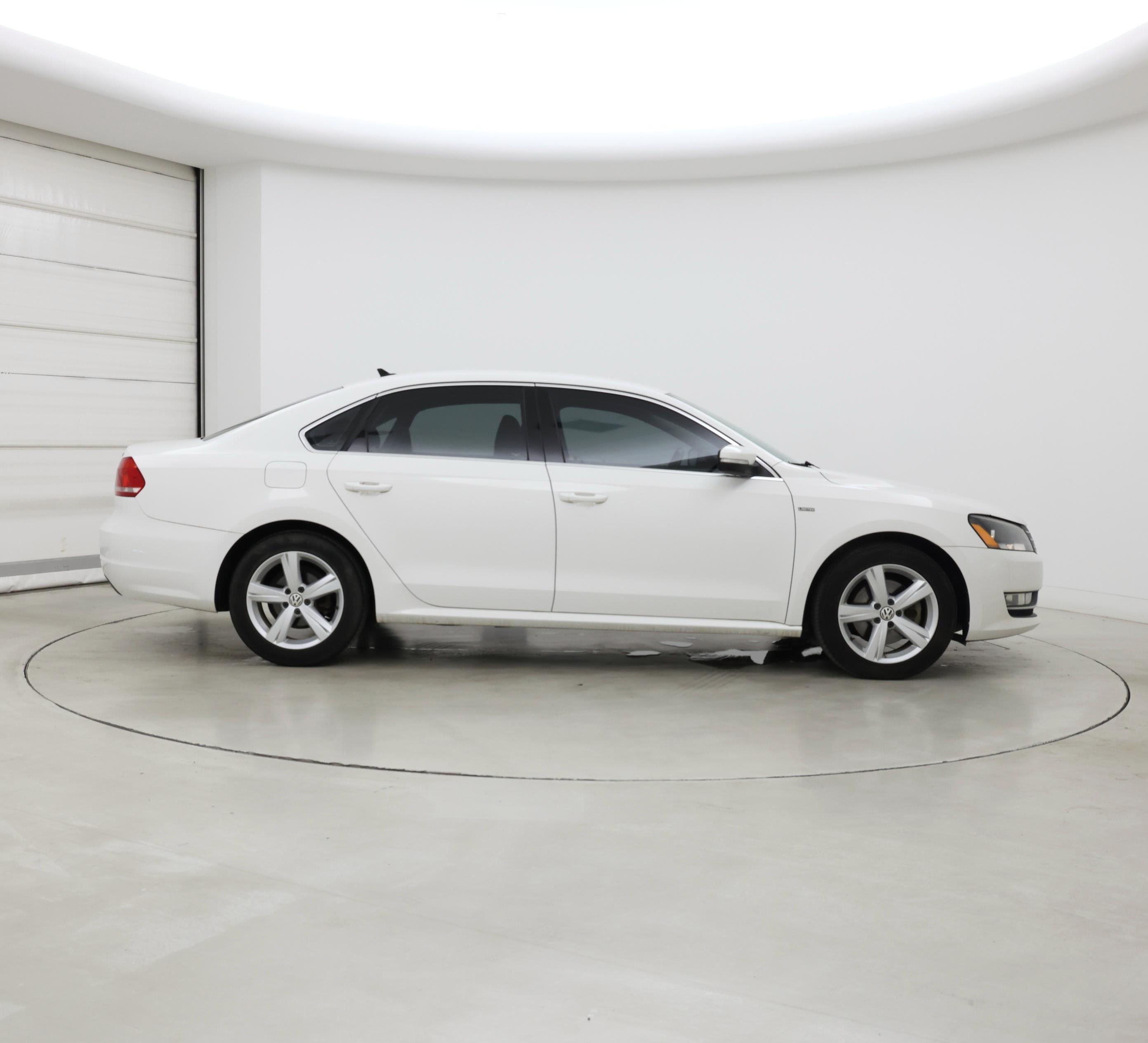 Thumbnail: 2015 Volkswagen Passat - 7