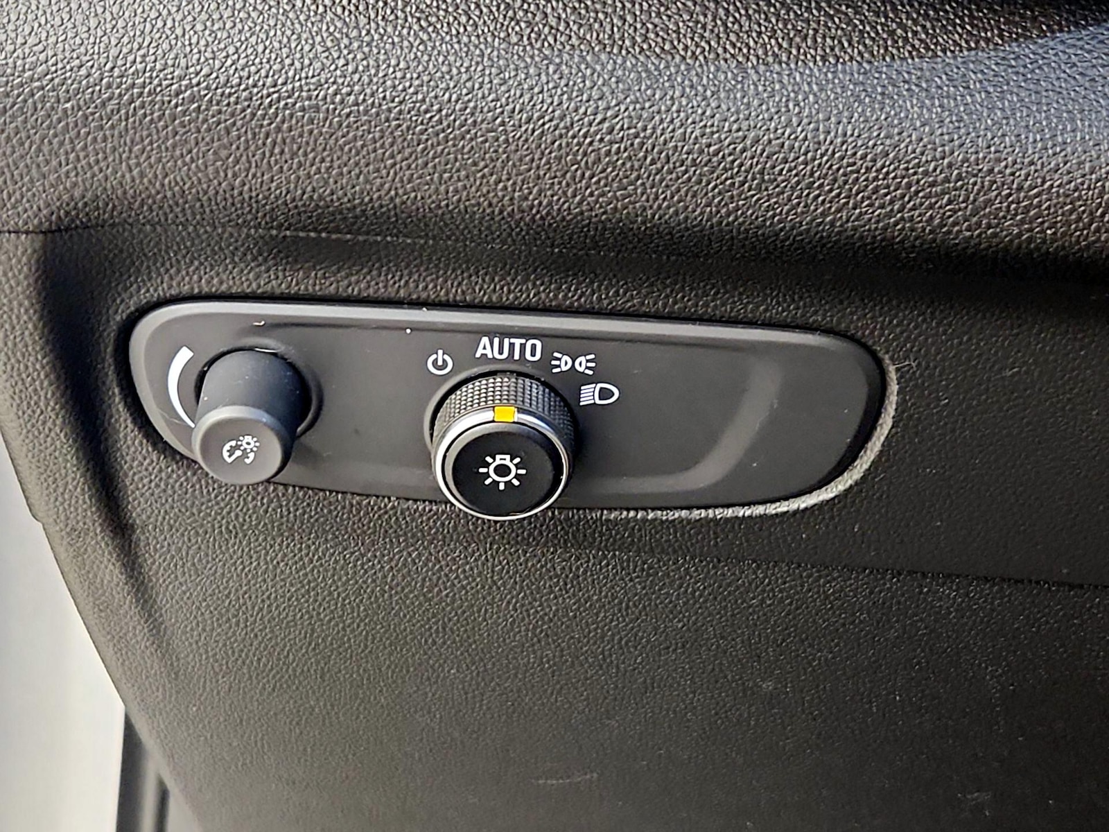 2021 Buick Envision Preferred - Photo 14