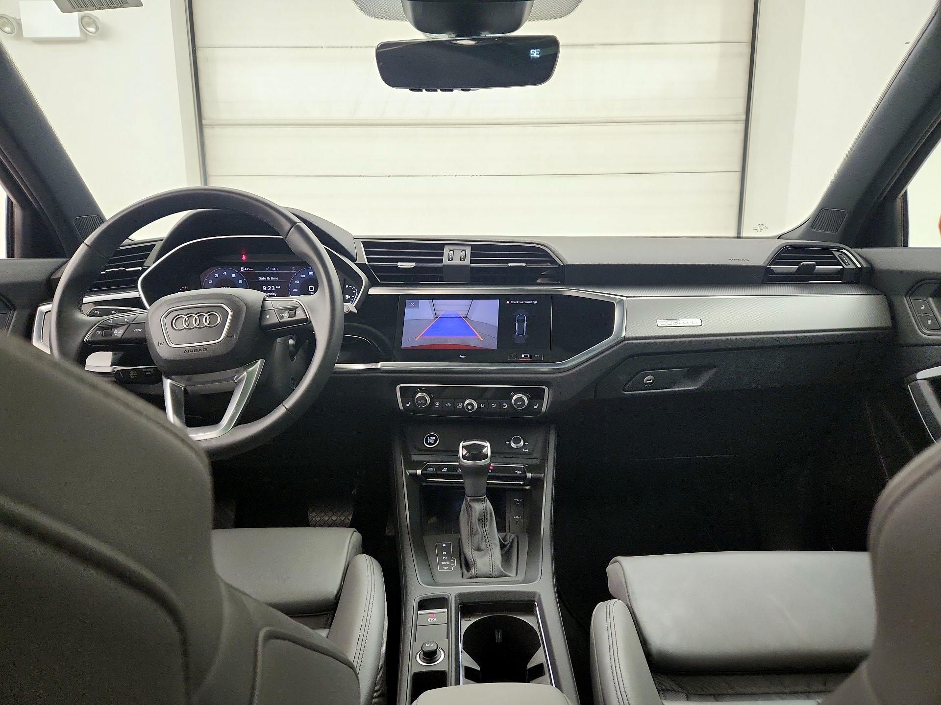 Thumbnail: 2025 Audi Q3 - 9