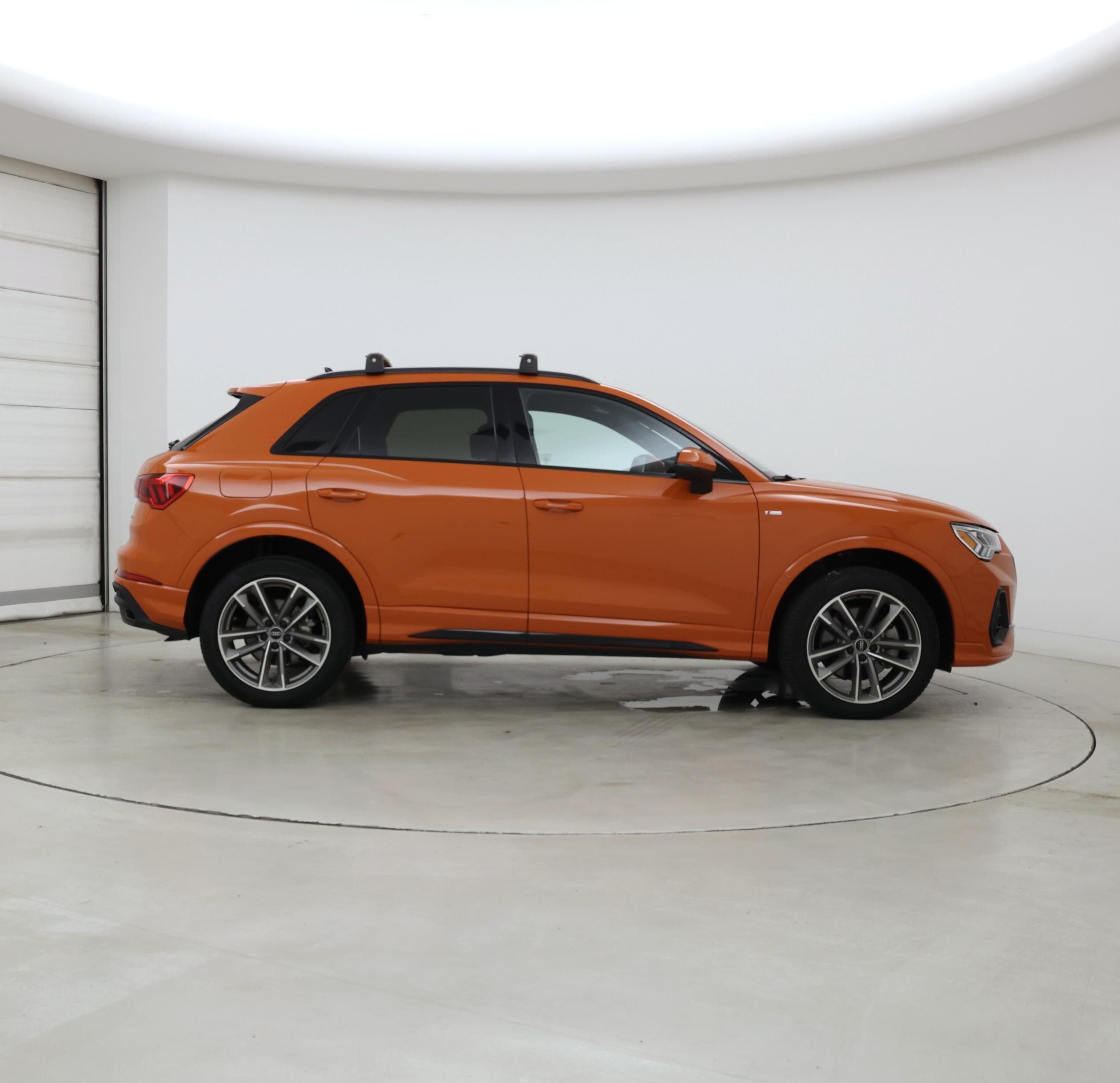 Thumbnail: 2025 Audi Q3 - 7
