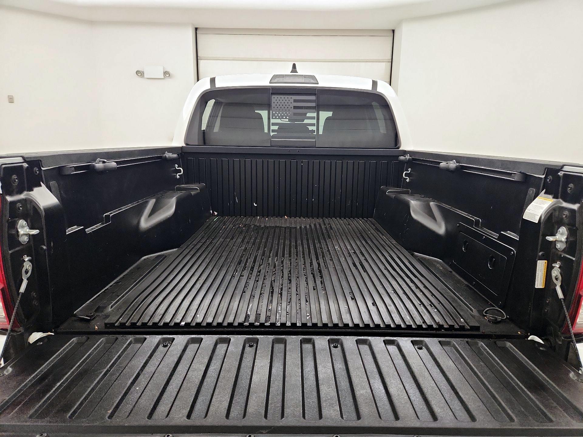 Thumbnail: 2022 Toyota Tacoma - 20