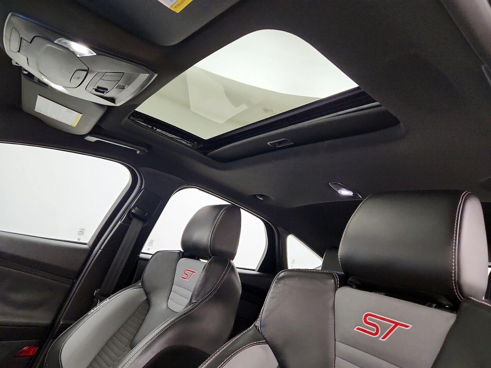 Sunroof(s) & Overhead Airbags