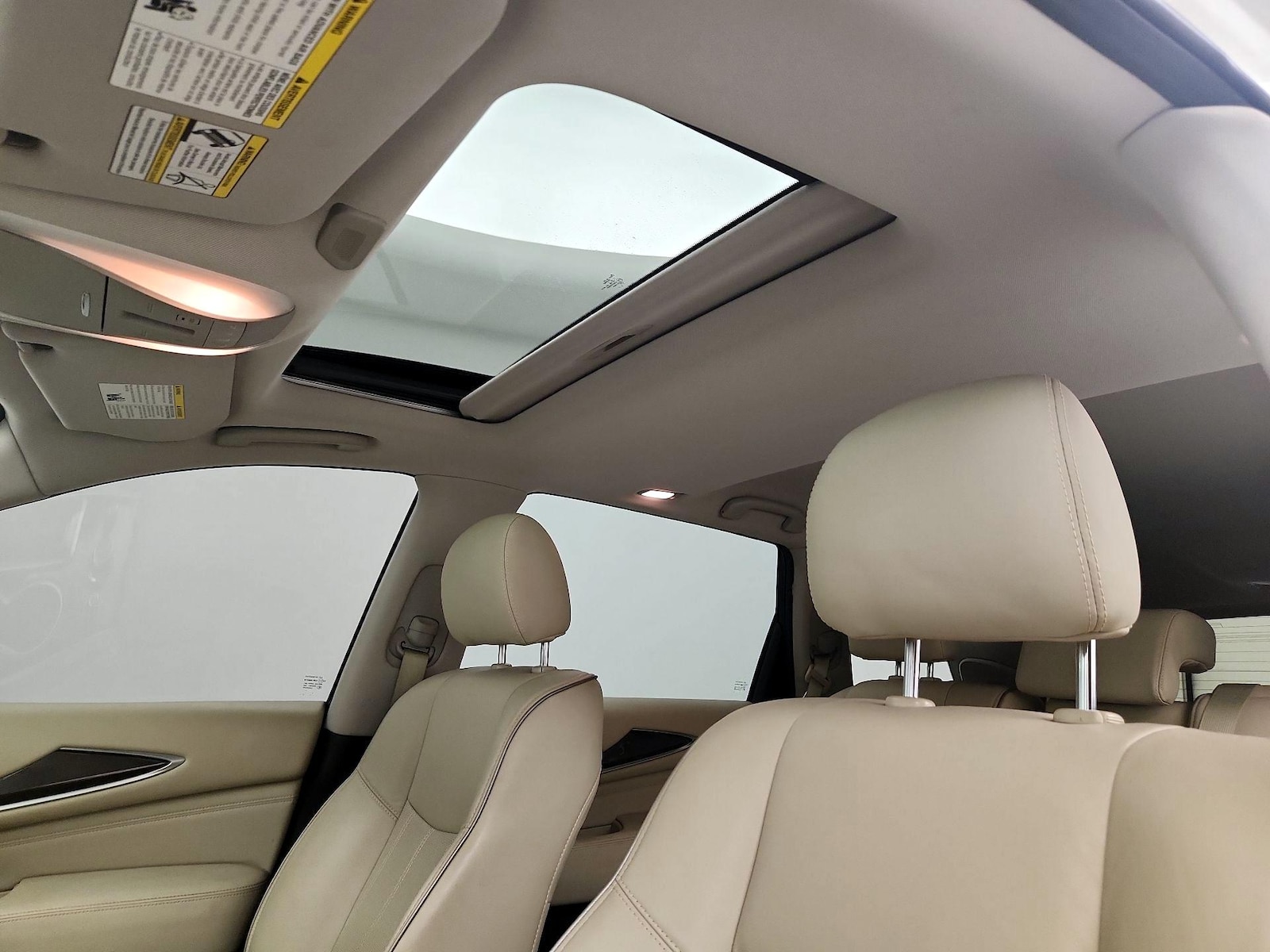 Sunroof(s) & Overhead Airbags