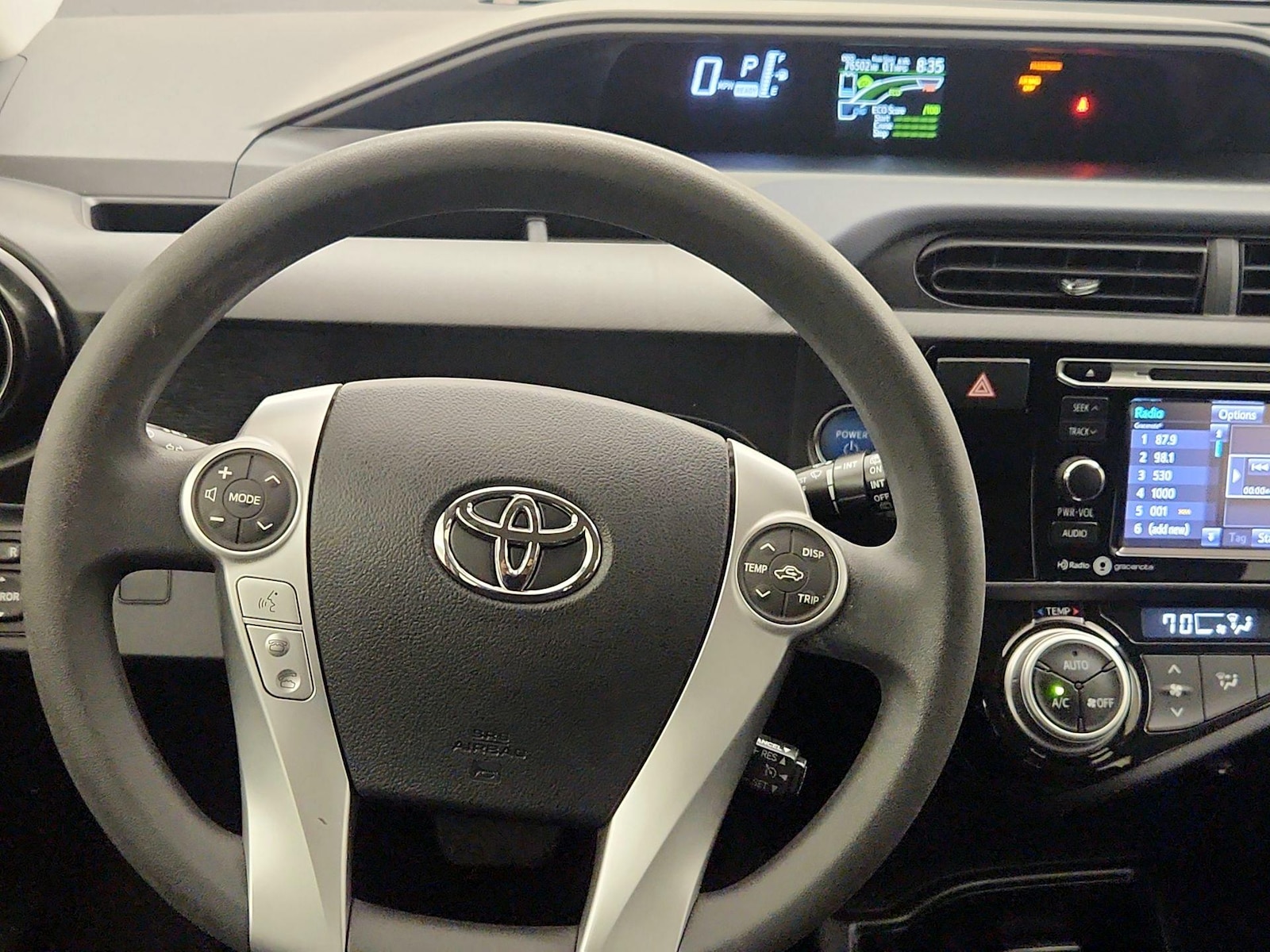2015 Toyota Prius c Three - Photo 11