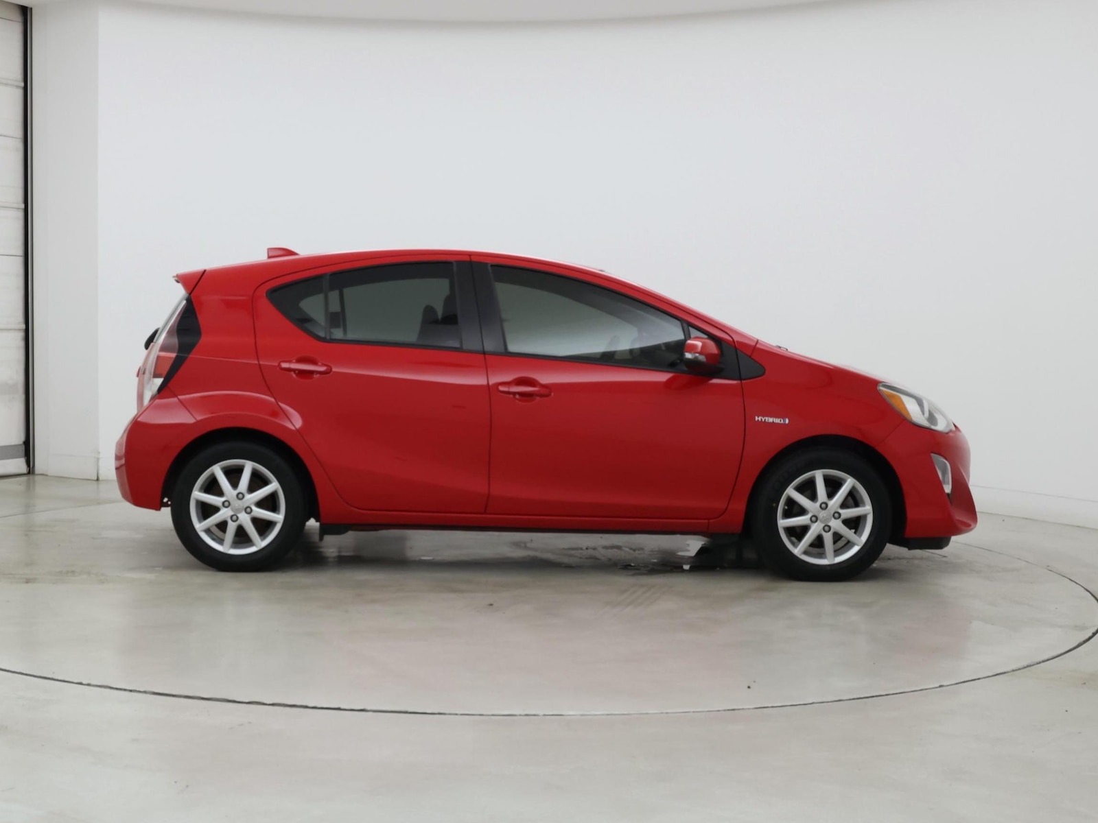 2015 Toyota Prius c Three - Photo 8