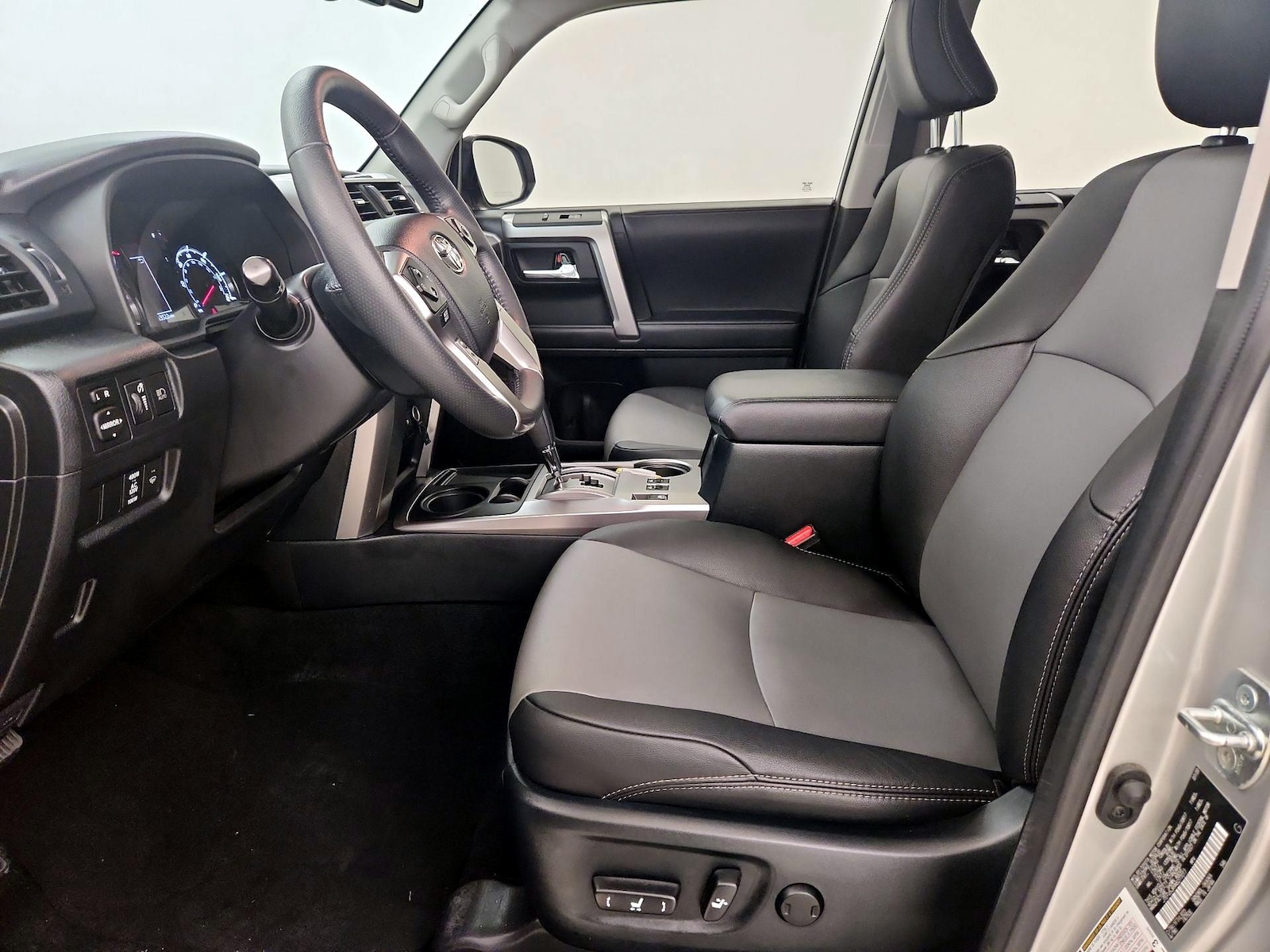 2022 Toyota 4Runner SR5 Premium - Photo 12