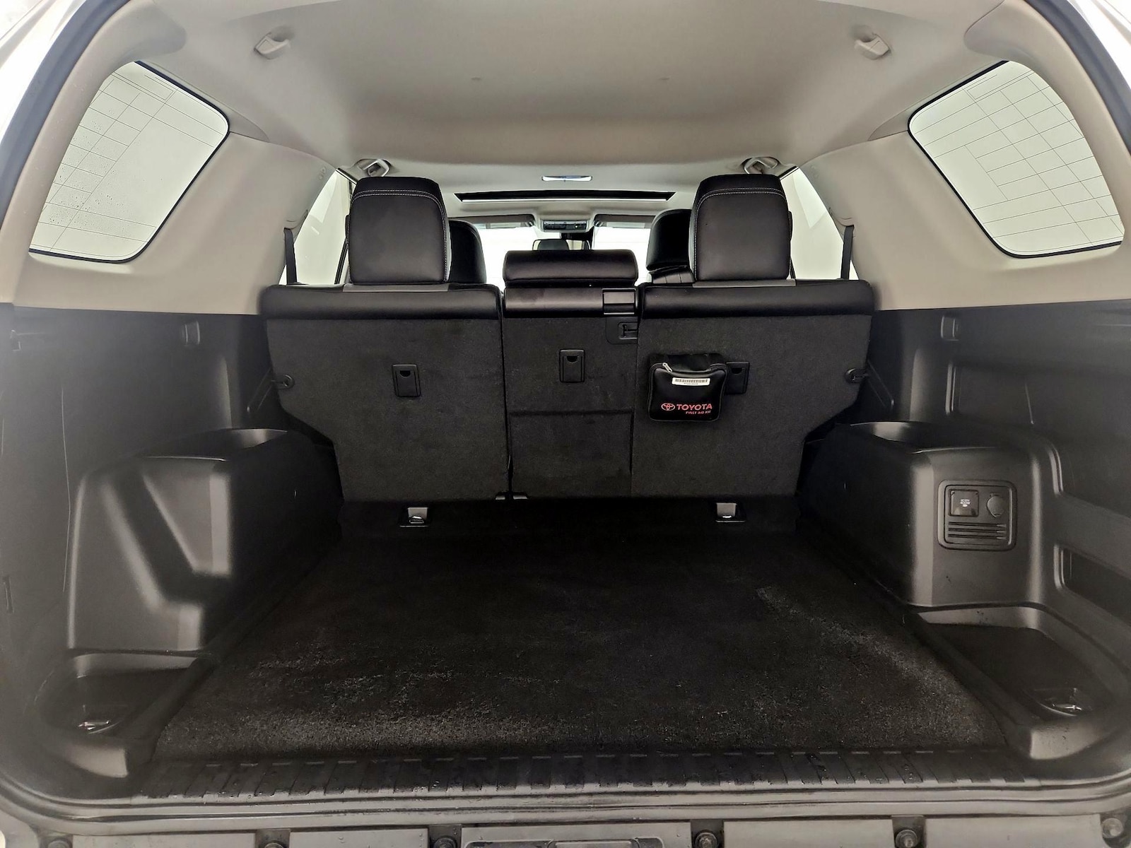 2022 Toyota 4Runner SR5 Premium - Photo 23