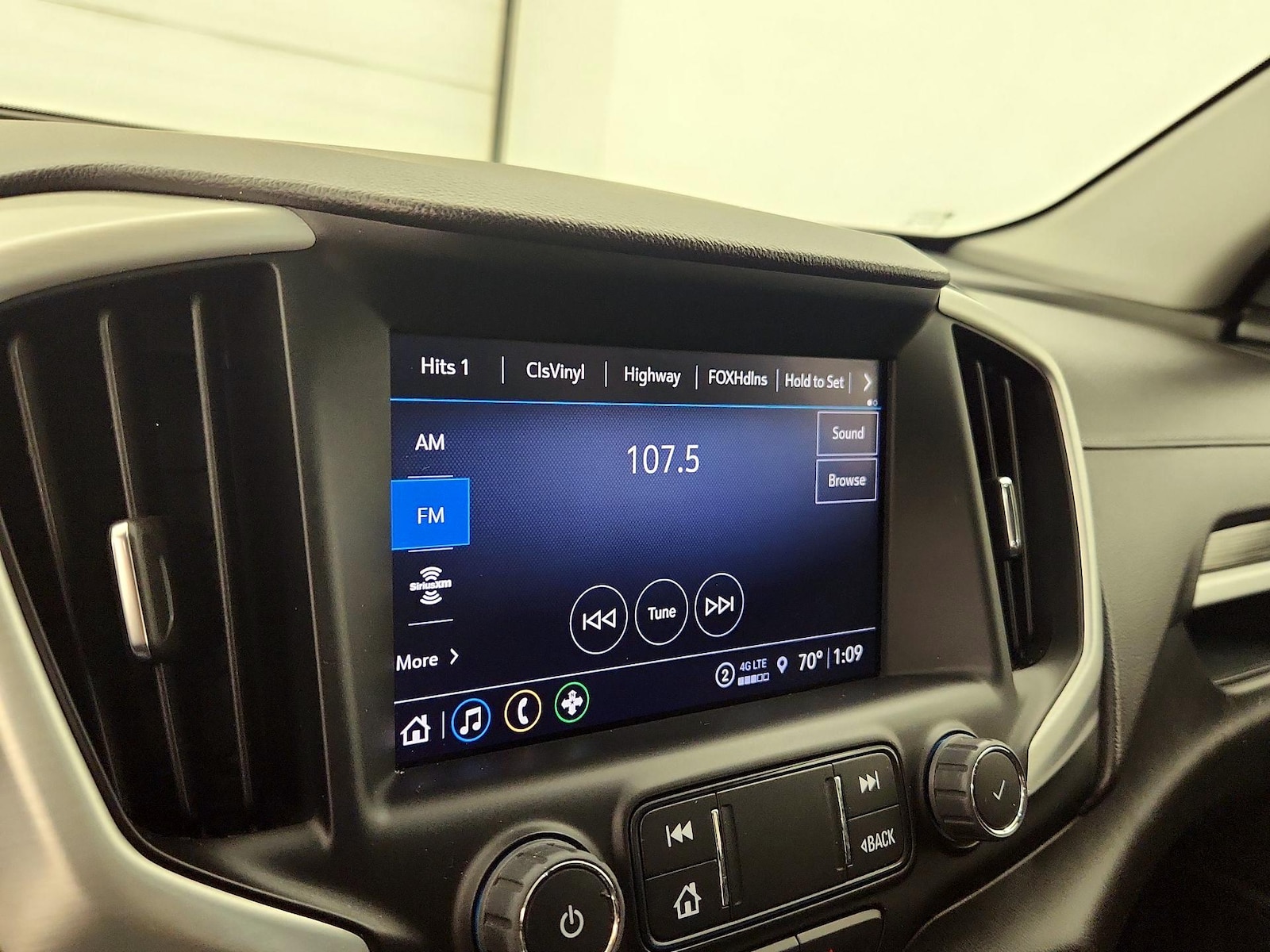 2023 GMC Terrain SLT - Photo 16