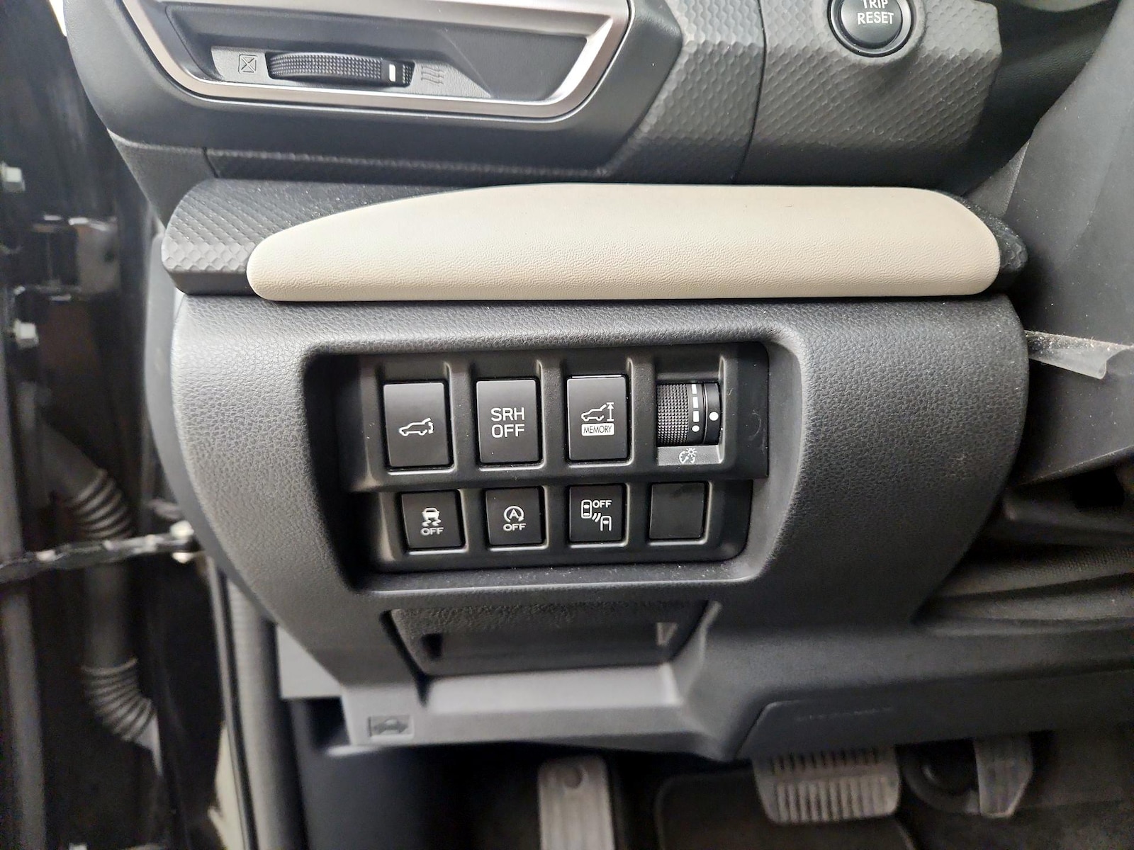 2022 Subaru Forester Limited - Photo 14