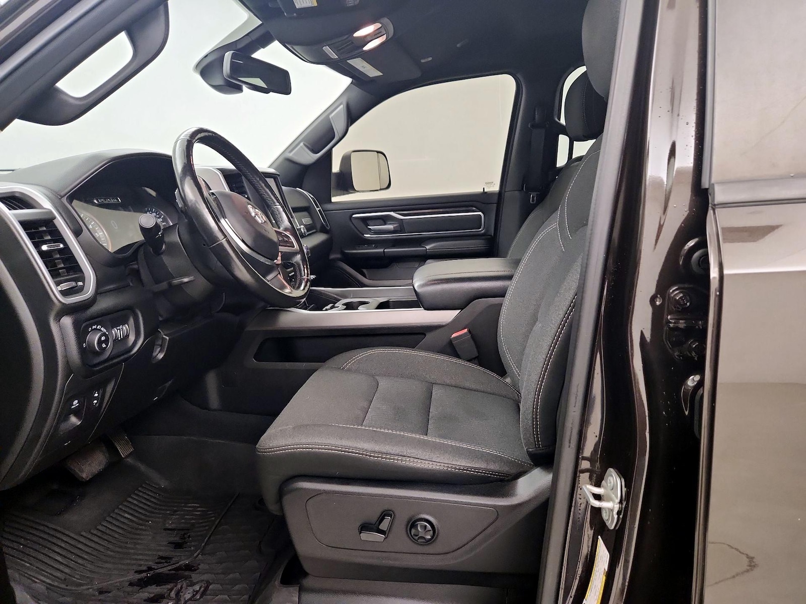 Power Seat(s) & Side Airbags