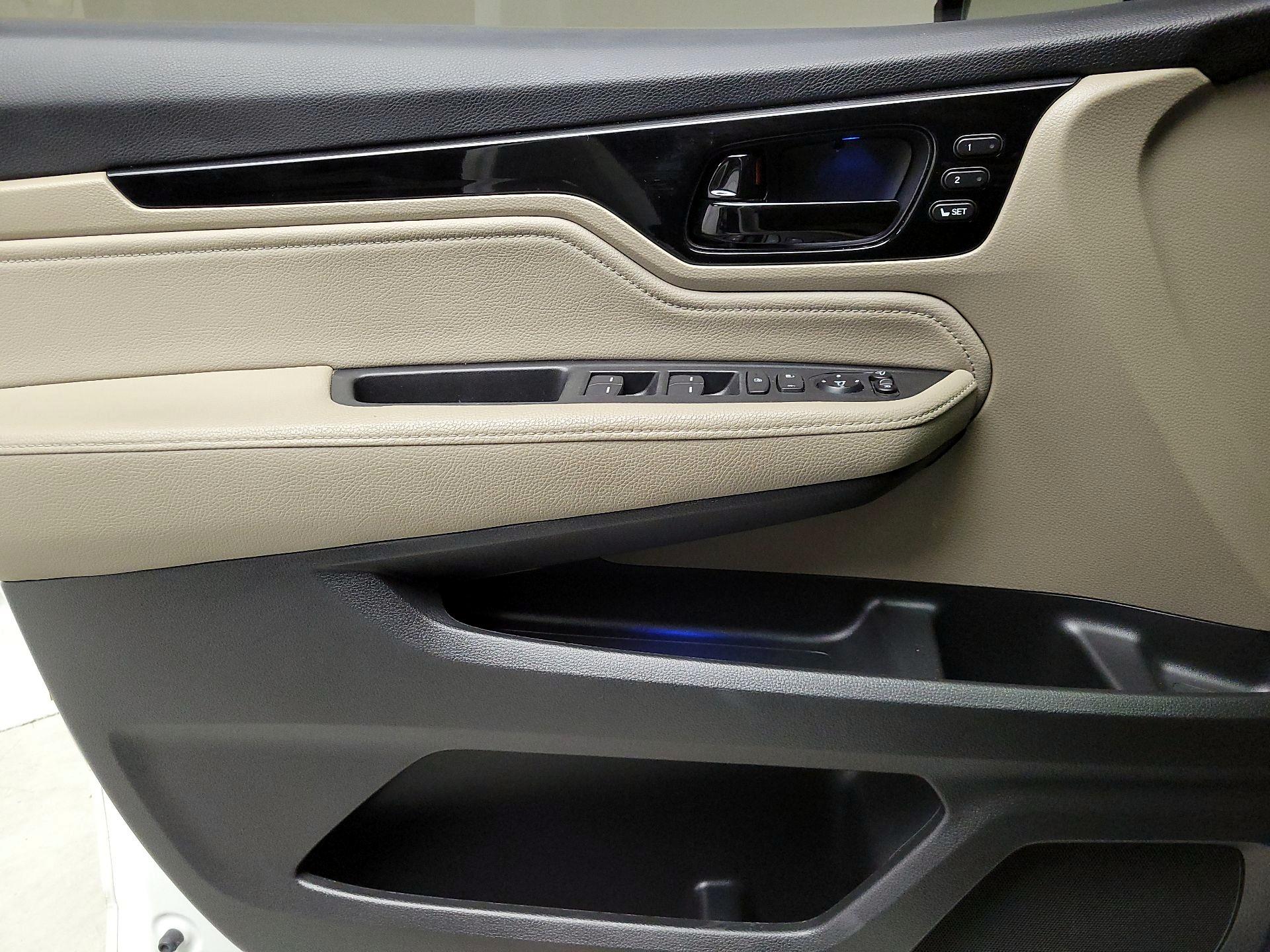 Thumbnail: 2023 Honda Odyssey - 12