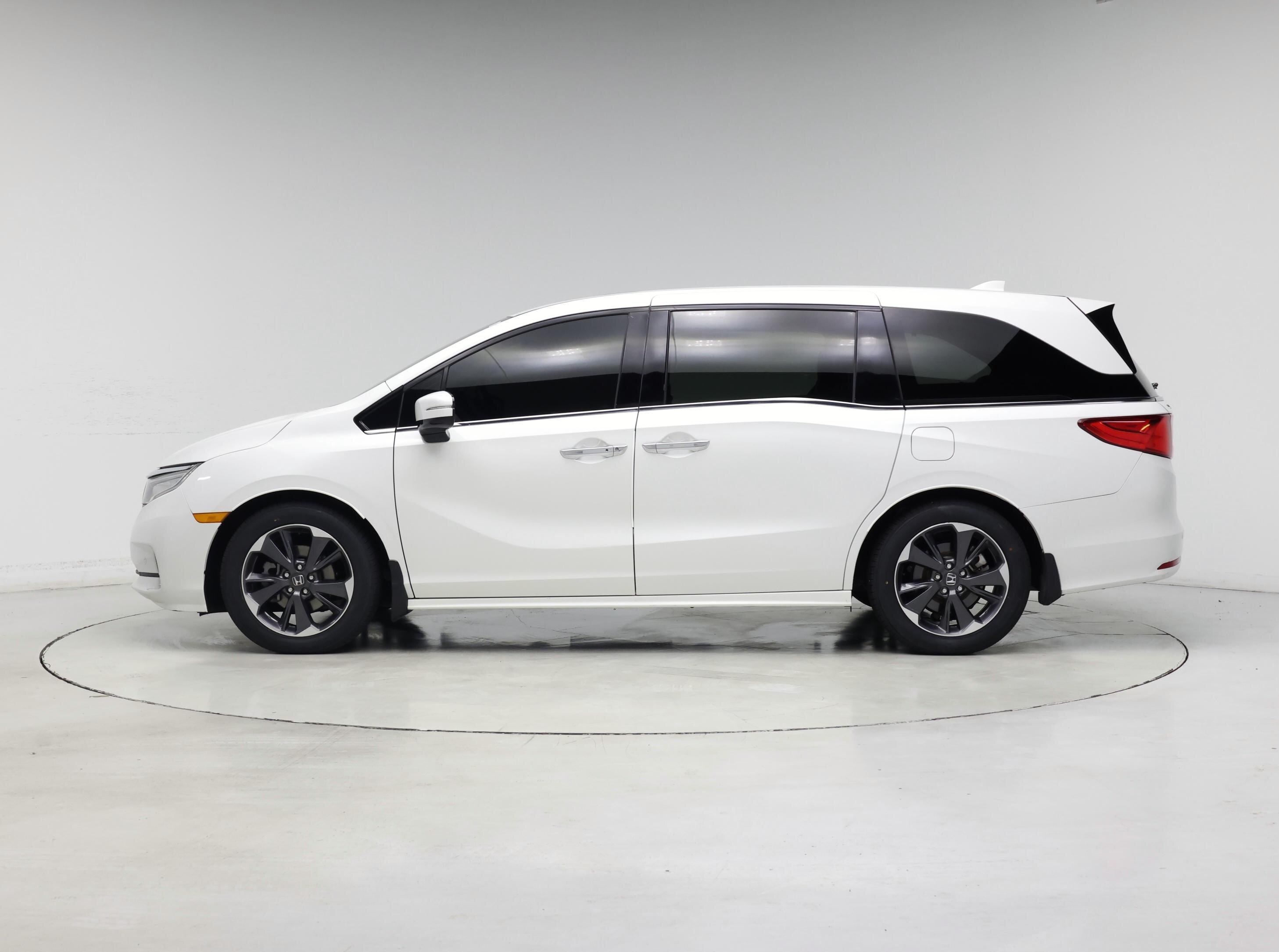 Thumbnail: 2023 Honda Odyssey - 3