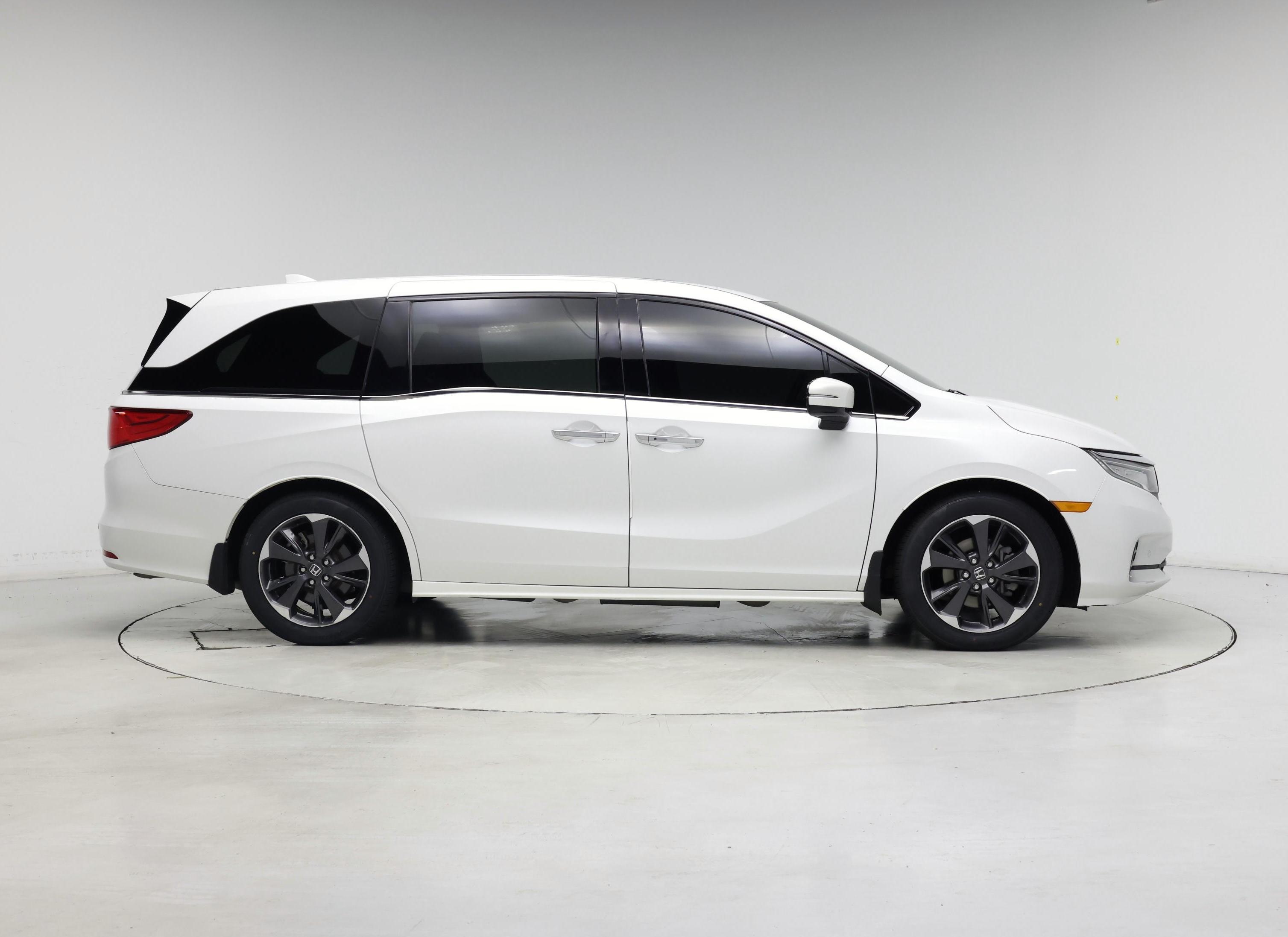 Thumbnail: 2023 Honda Odyssey - 7