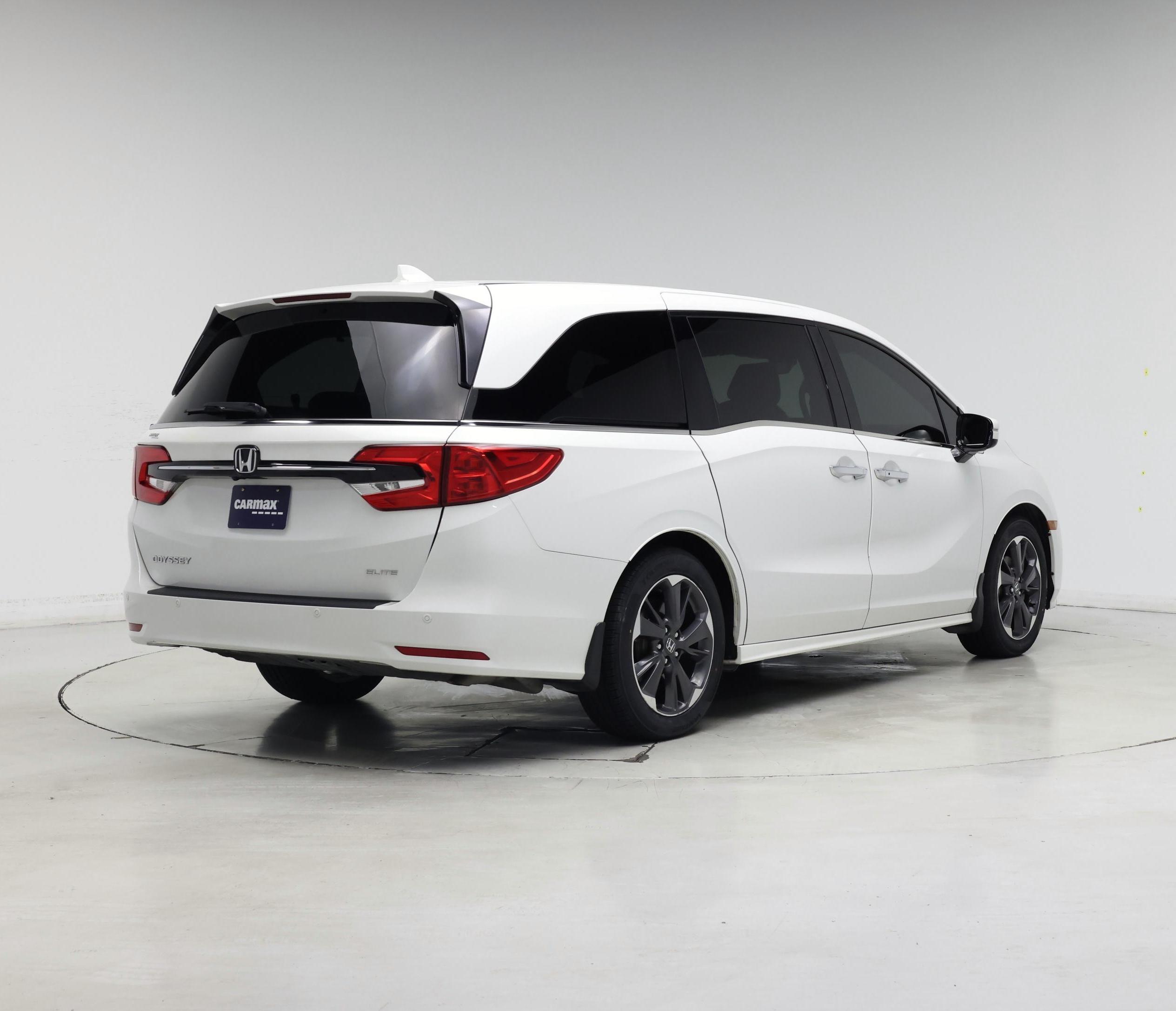 Thumbnail: 2023 Honda Odyssey - 8