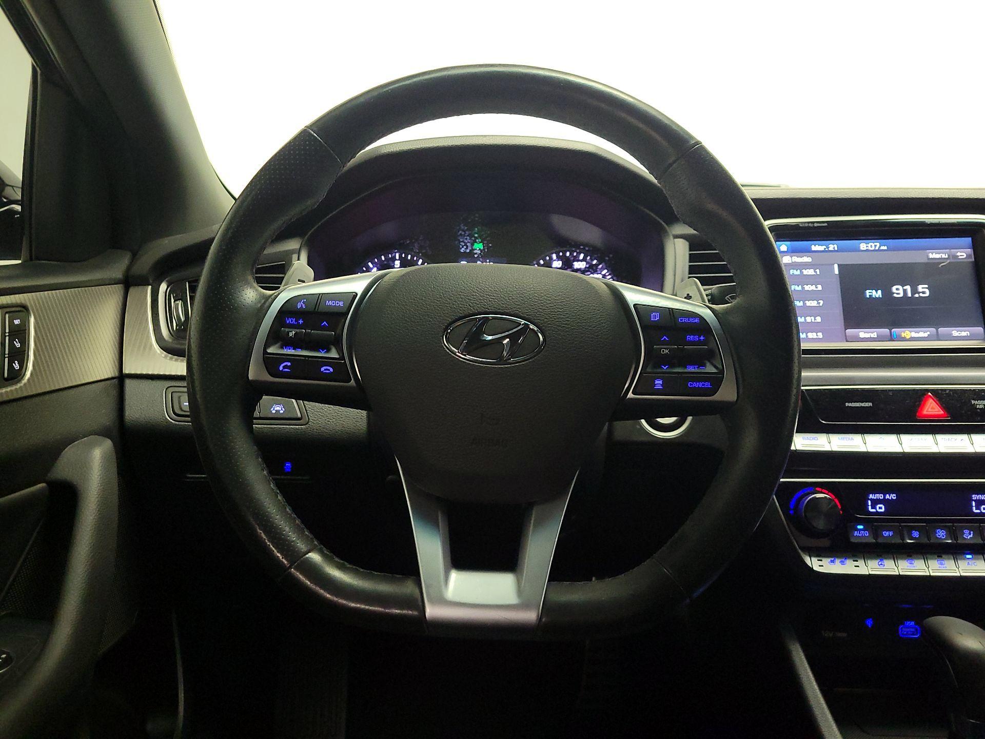 Thumbnail: 2019 Hyundai Sonata - 10