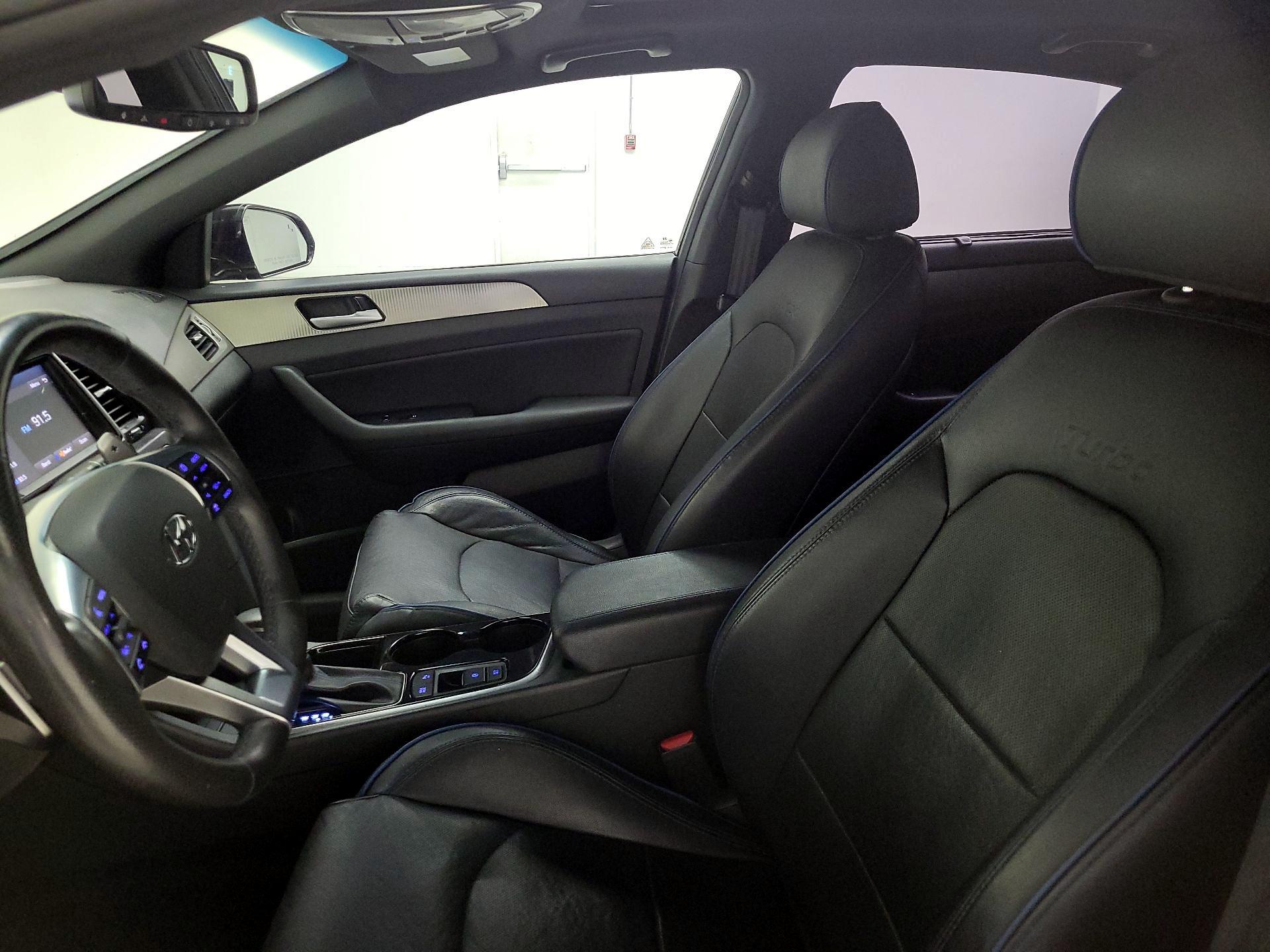 Thumbnail: 2019 Hyundai Sonata - 11