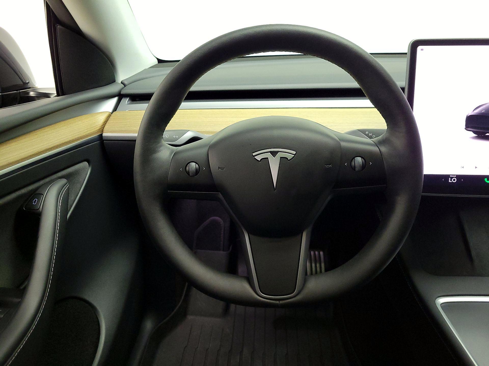 Thumbnail: 2024 Tesla Model Y - 10