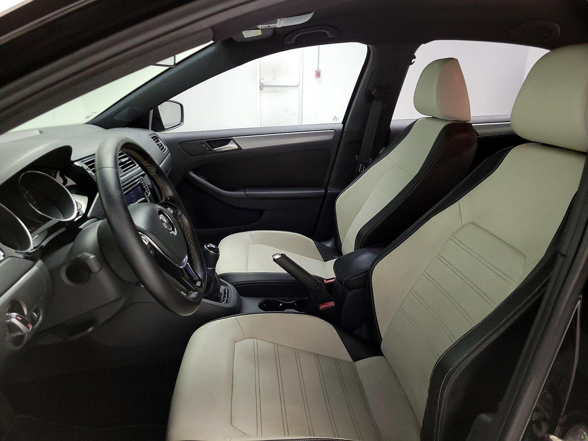 Thumbnail: 2016 Volkswagen Jetta - 11