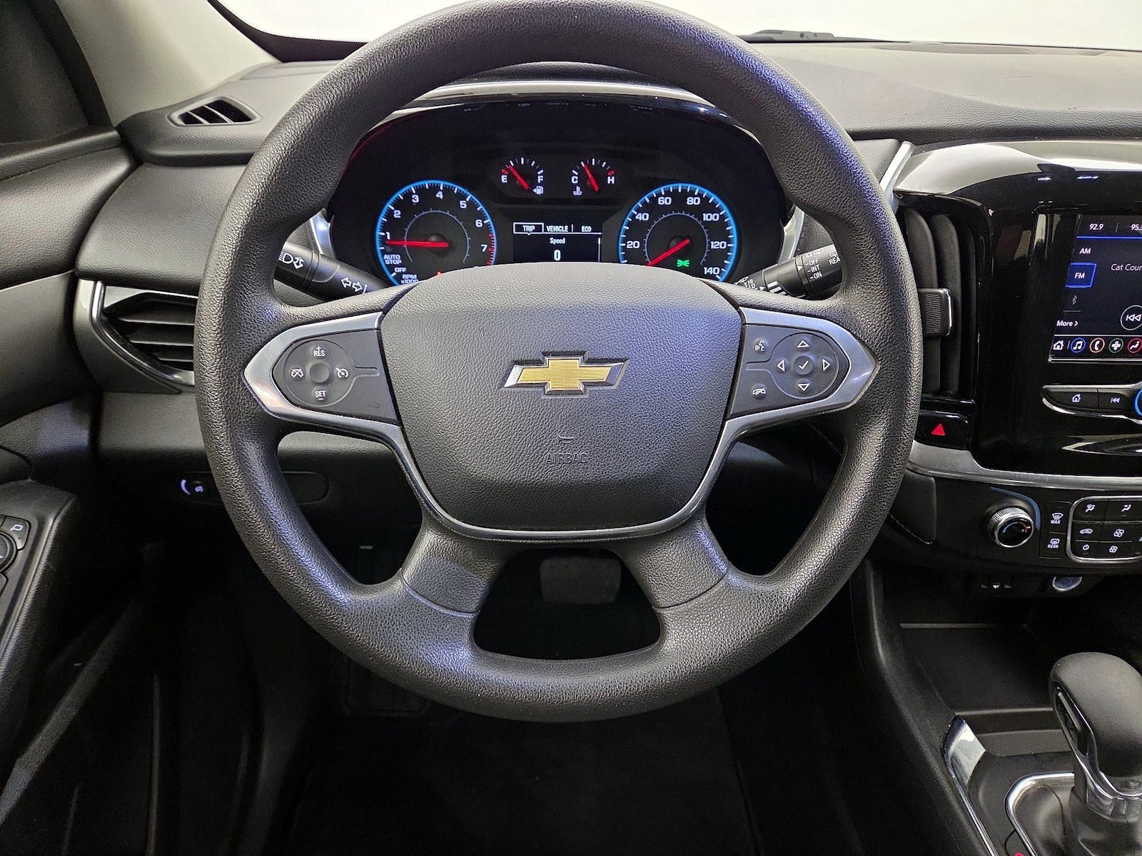 2021 Chevrolet Traverse LS - Photo 11