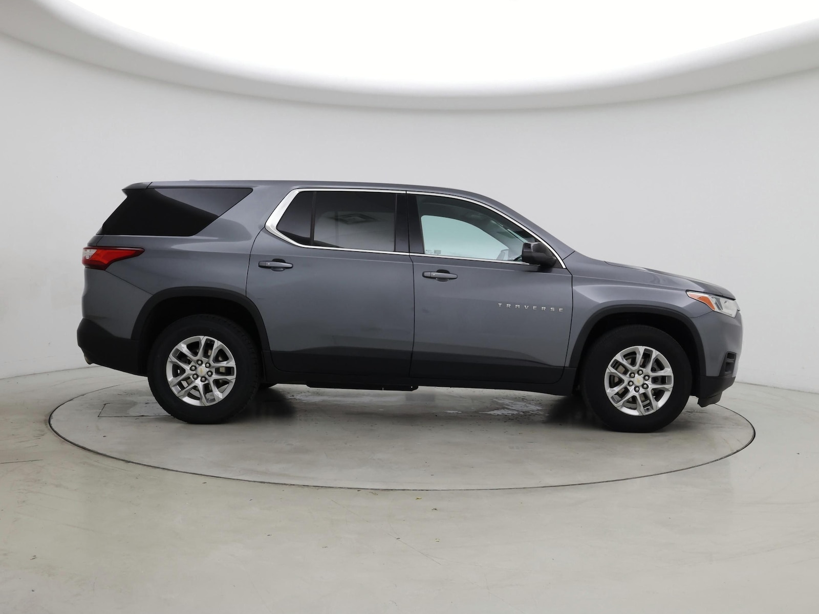 2021 Chevrolet Traverse LS - Photo 8